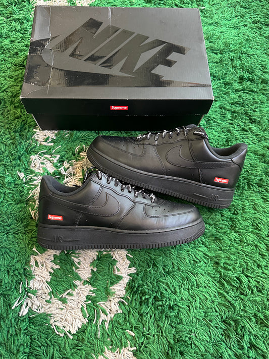 Nike Air Force 1 Low Supreme “Black”