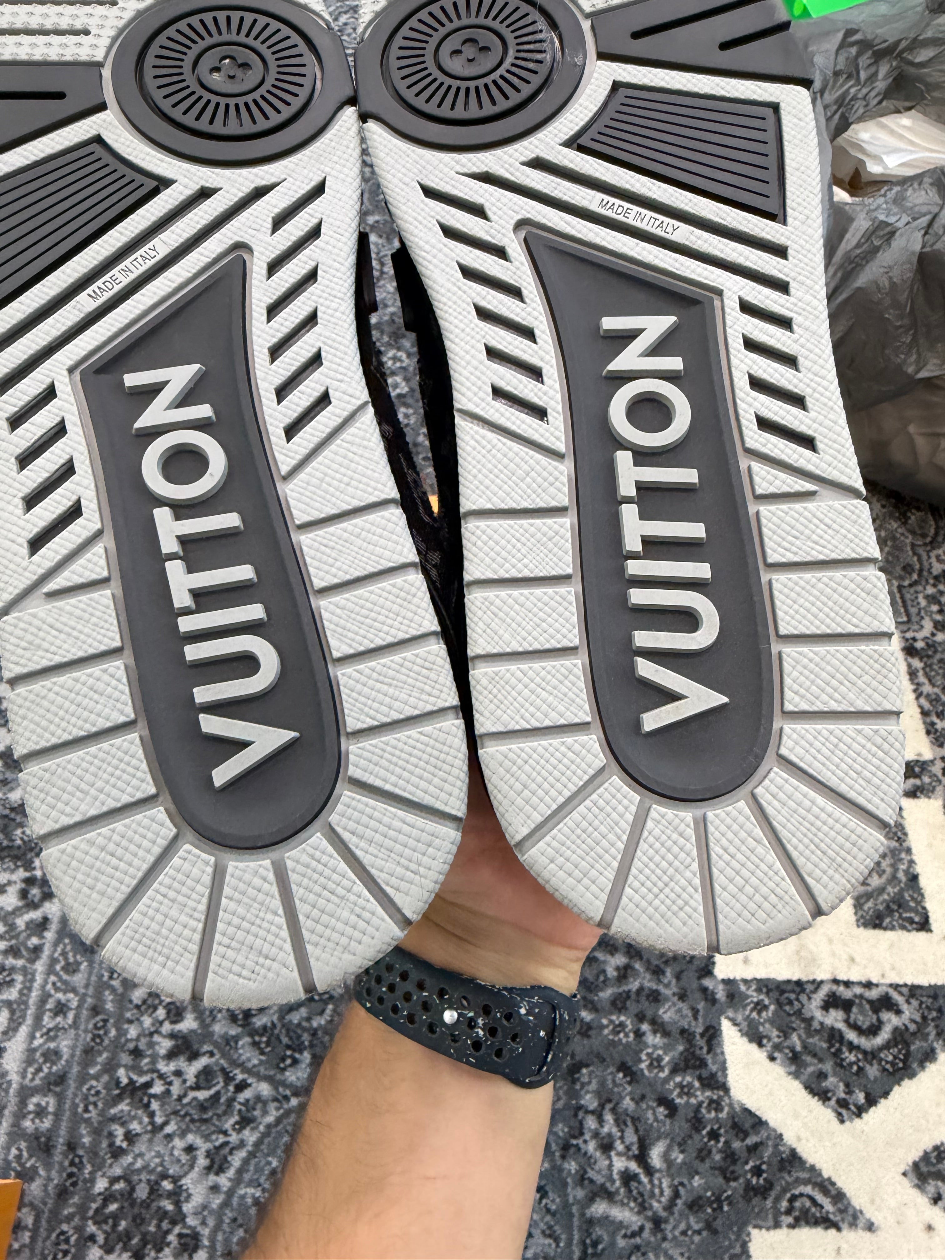 Louis Vuitton Trainer “Black Monogram Denim”