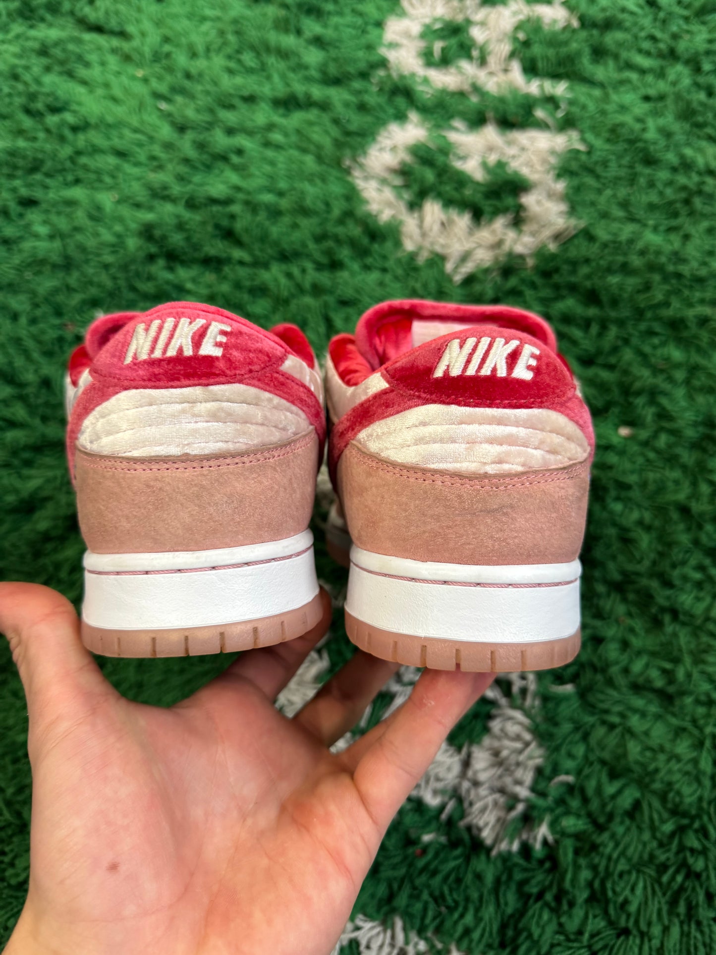 Nike Dunk Low SB “Strange Love”