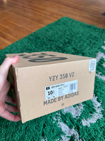 Yeezy 350 “Onyx”