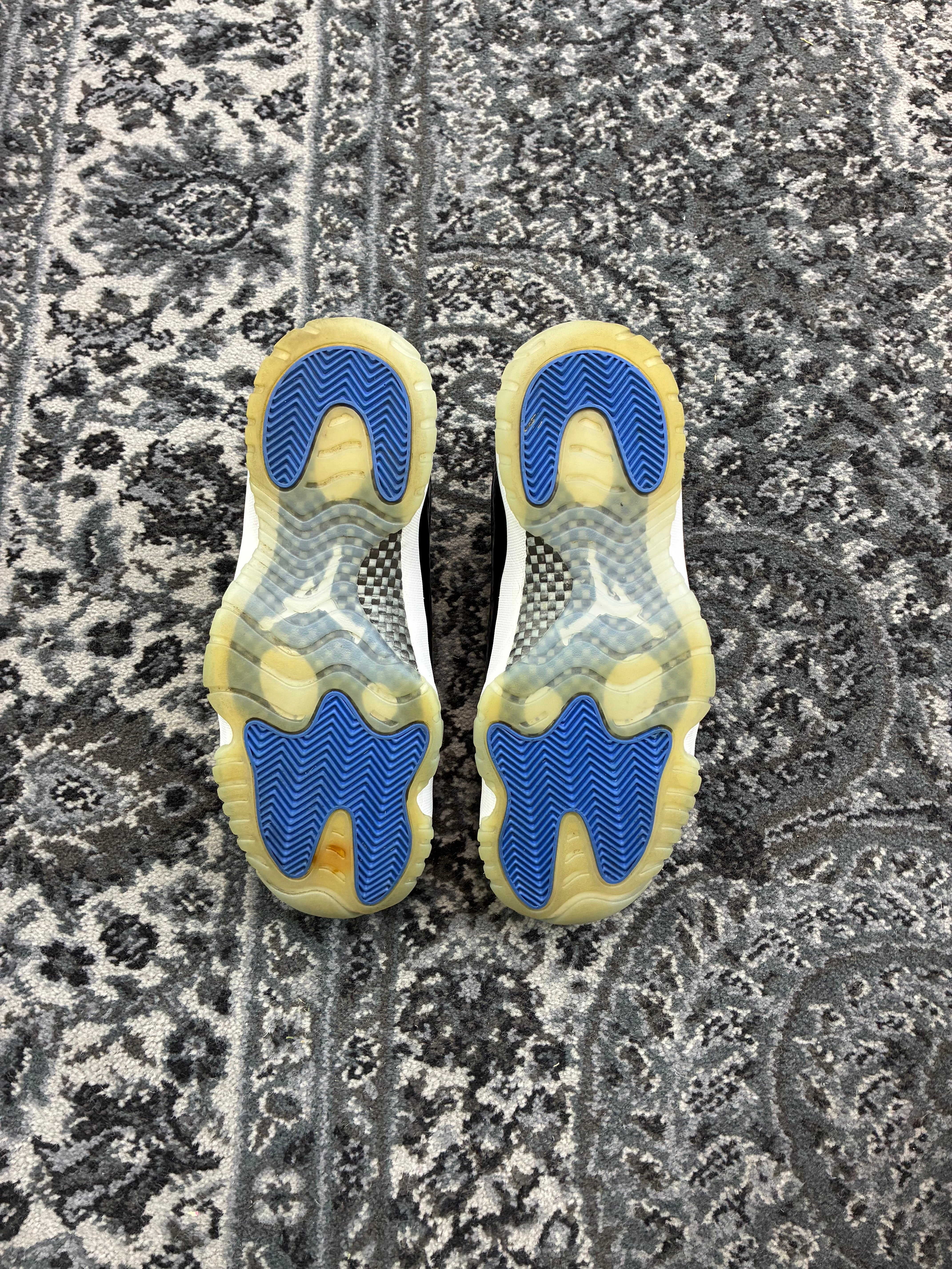 Jordan 11 Low “Space Jam”