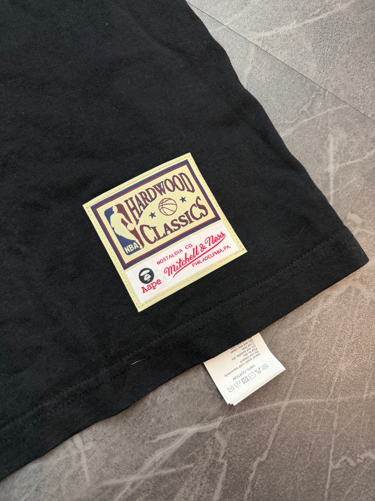 BAPE AAPE x Mitchell & Ness Lakers Tee Black