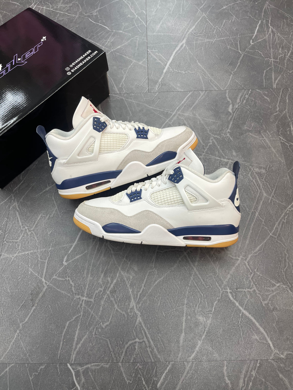 Jordan 4 SB “Navy”
