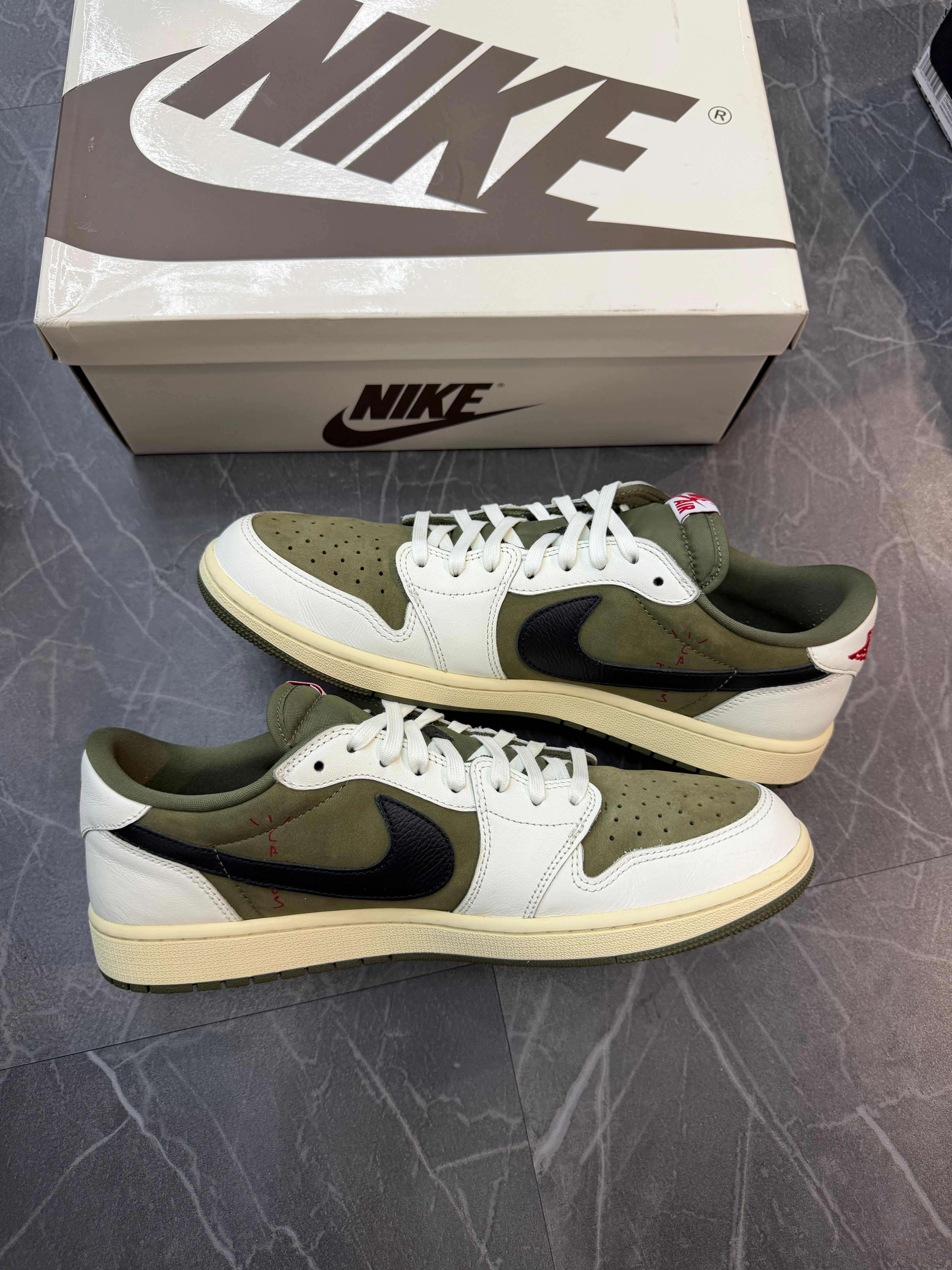 Jordan 1 Low Travis Scott “Medium Olive”