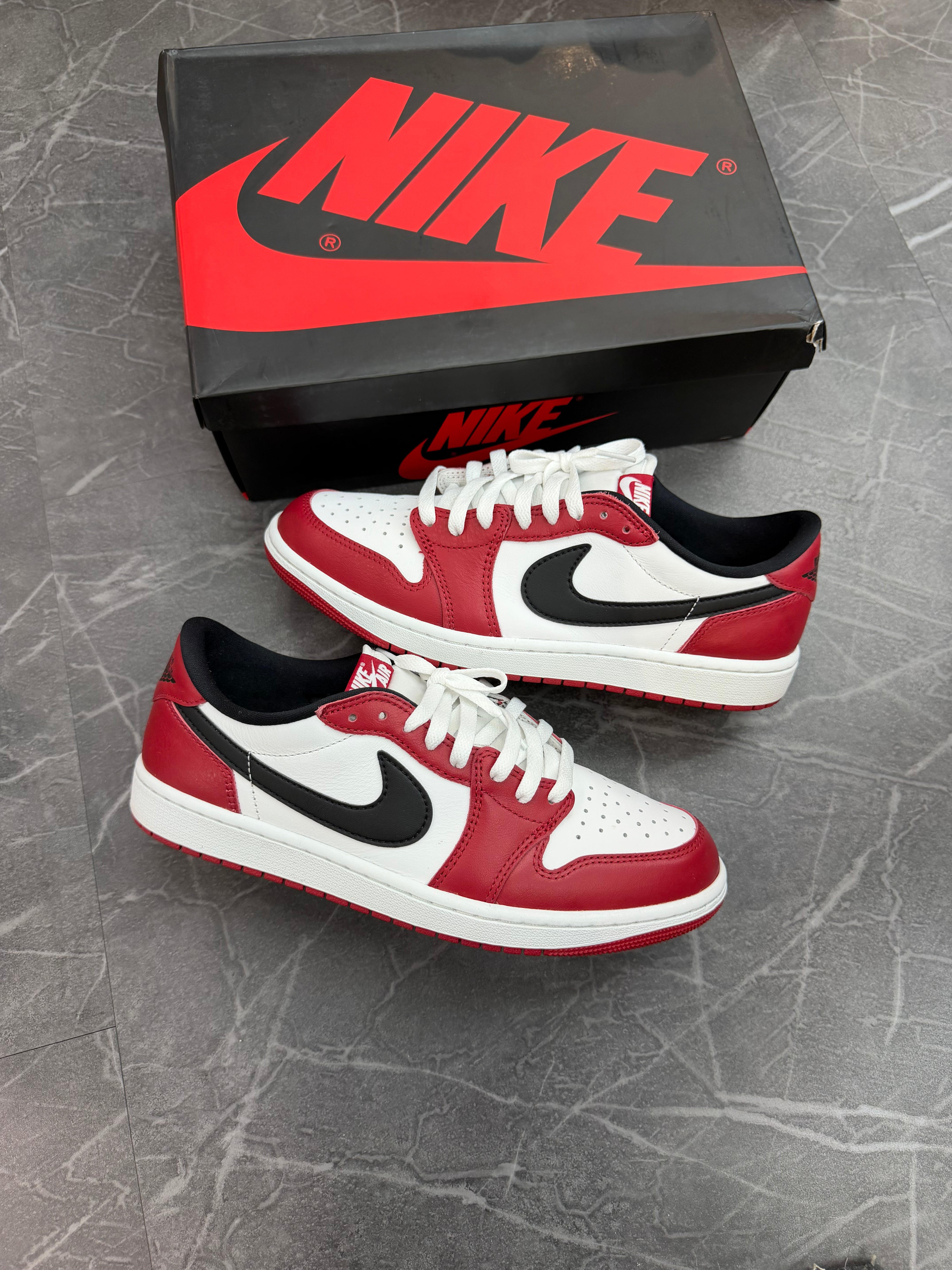 Jordan 1 Low “Chicago”