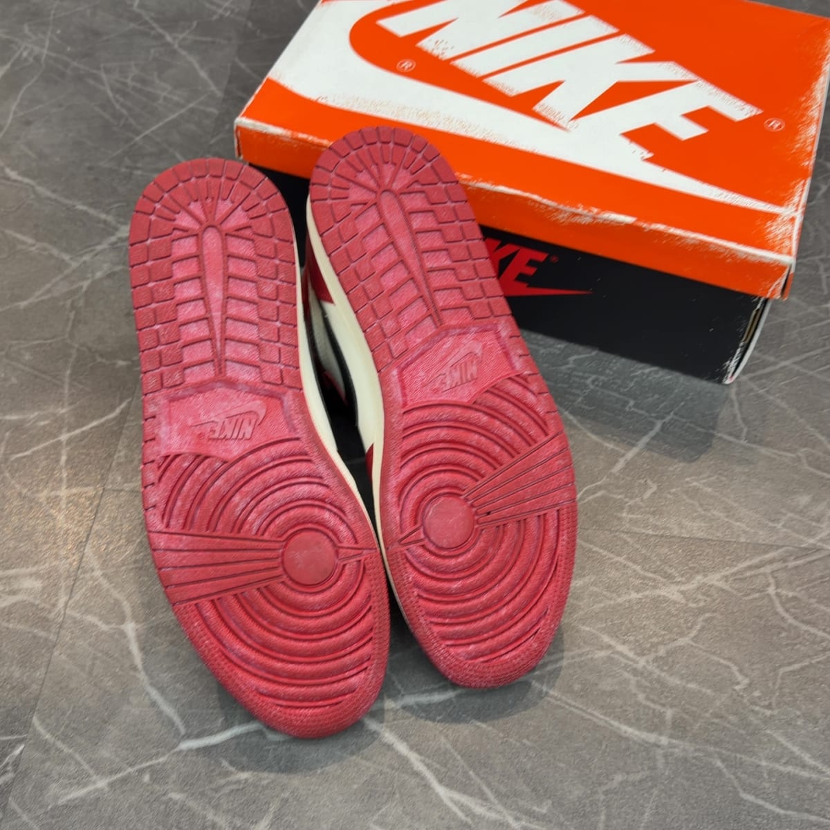 Jordan 1 Retro High OG Chicago Lost and Found (Size 12) (Lightly Worn)
