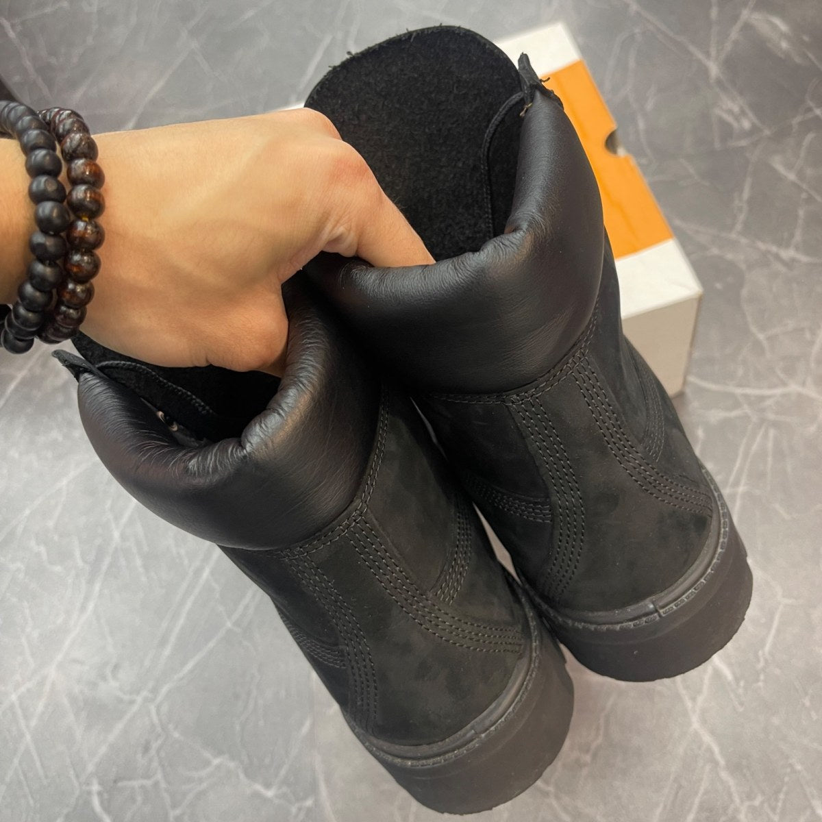 Timberland 6" Boot Black Nubuck Premium - Image 4