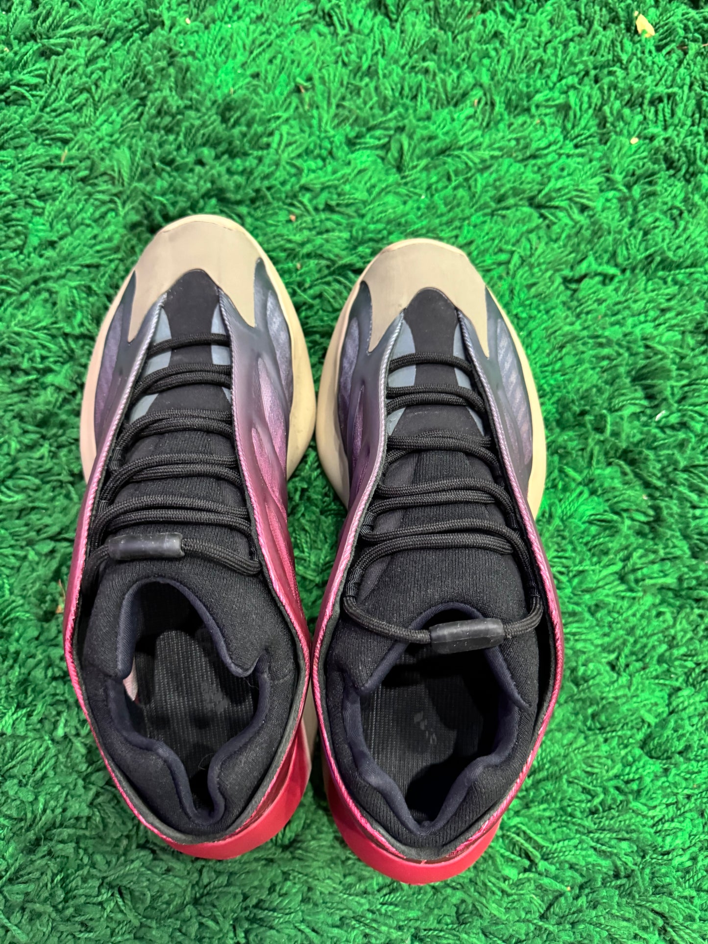 Yeezy 700 “Fade Carbon”