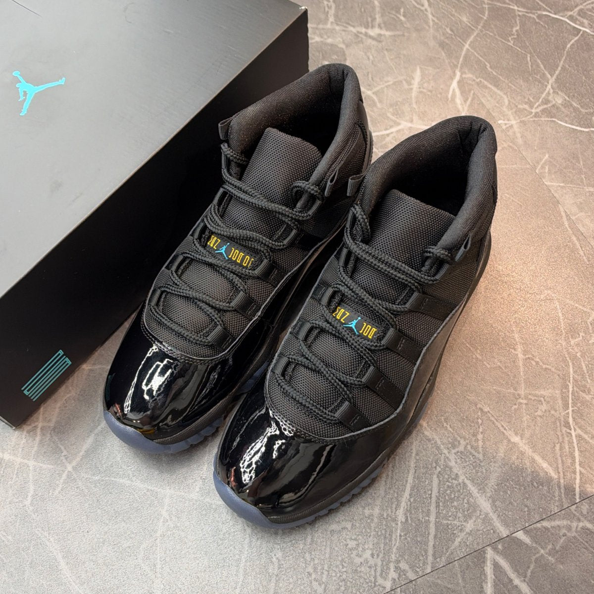 Jordan 11 Retro Gamma Blue (2025) (Size 9.5) (VNDS)