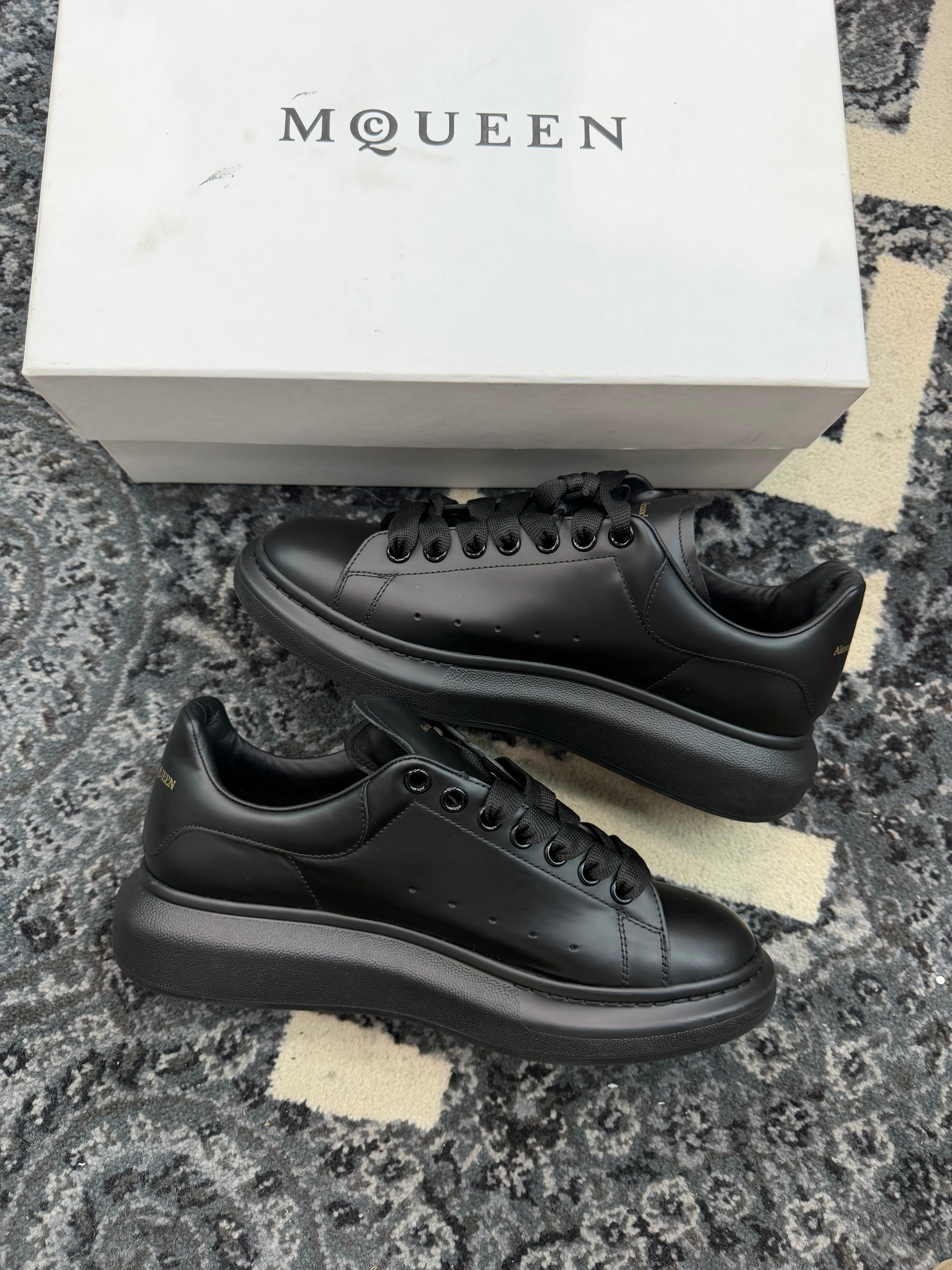 Alexander Mcqueen Sneaker Low “All Black”