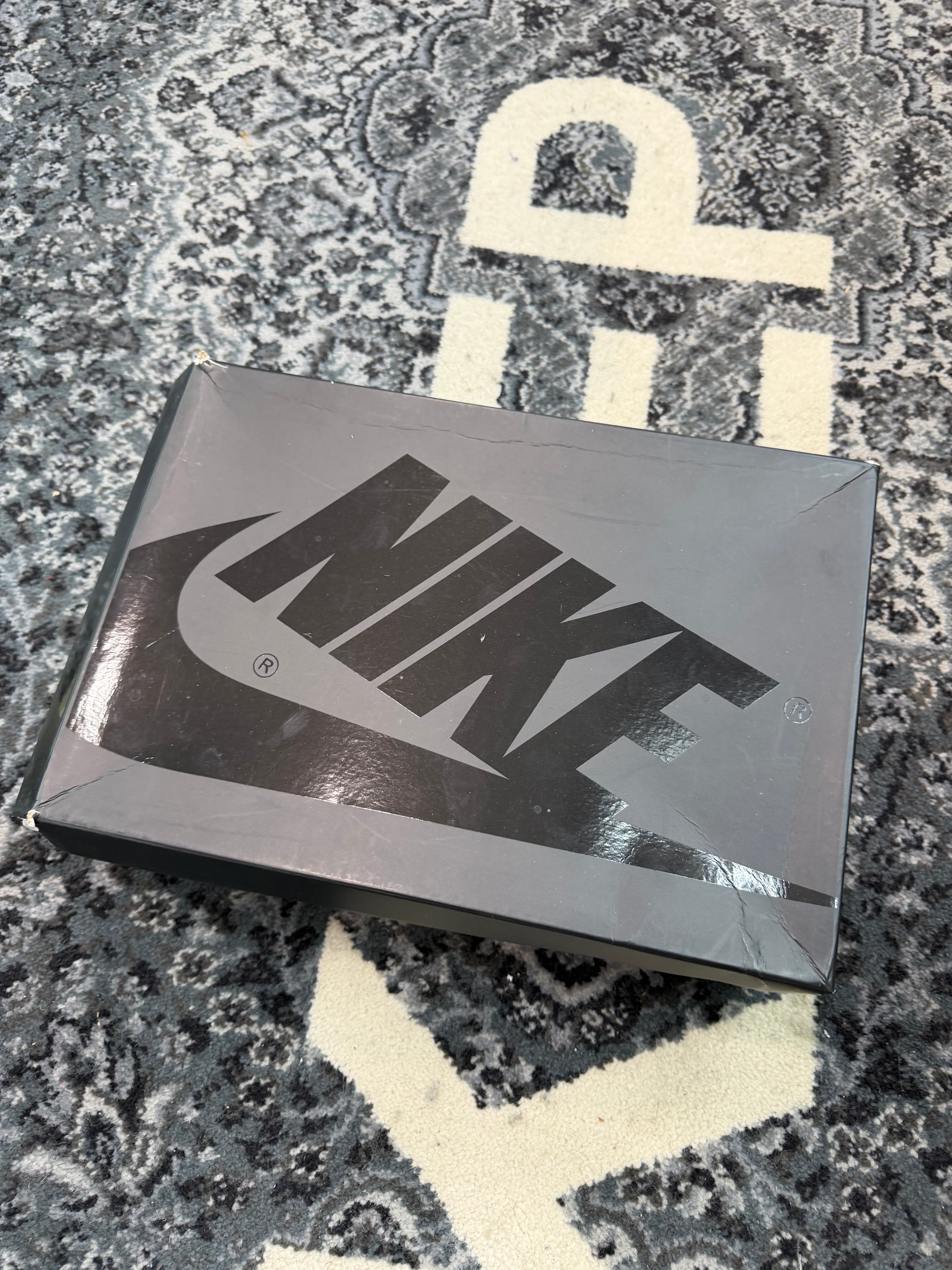 Jordan 1 Low Travis Scott “Phantom”