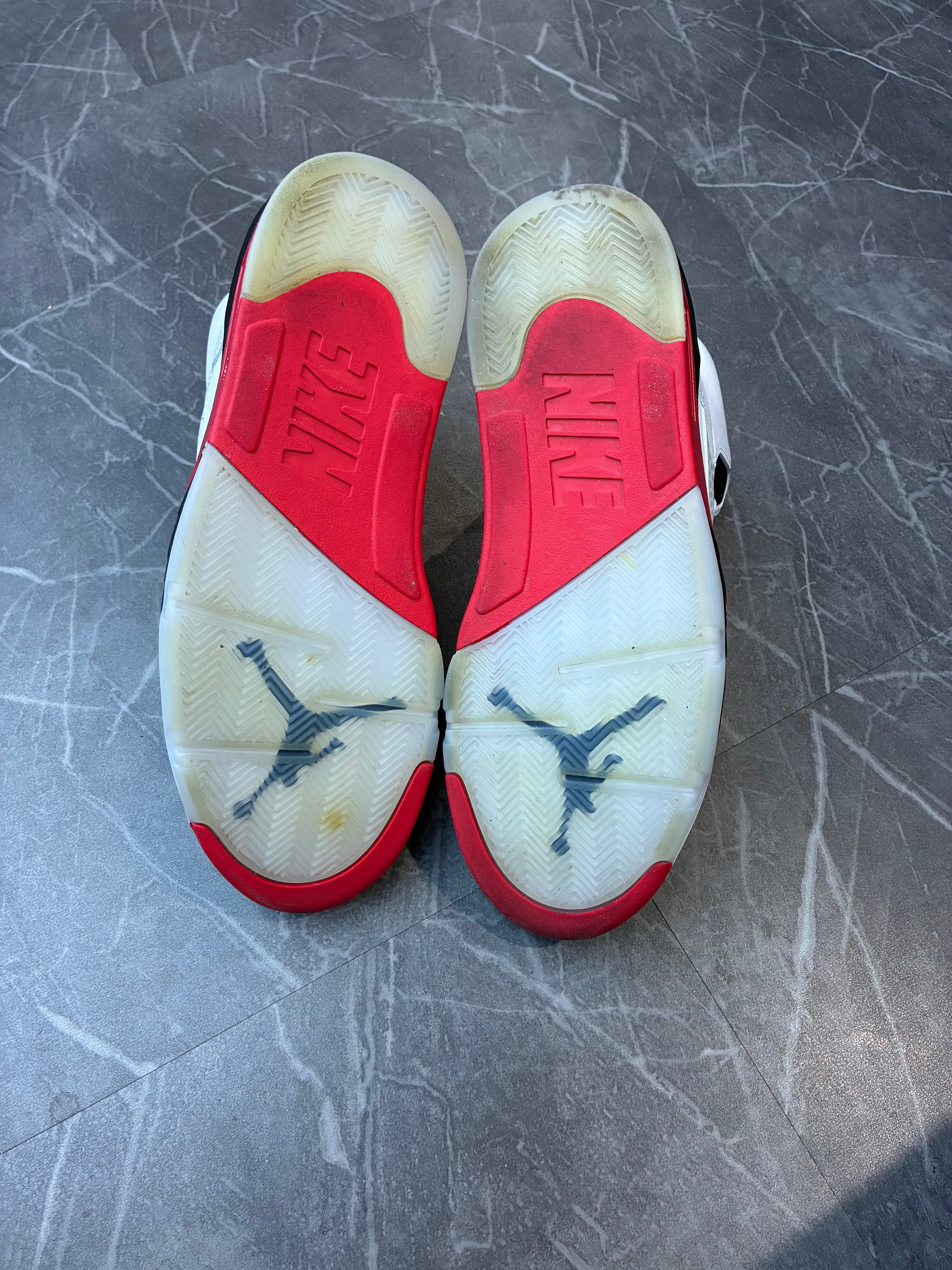 Jordan 5 “Fire Red Black Tongue”