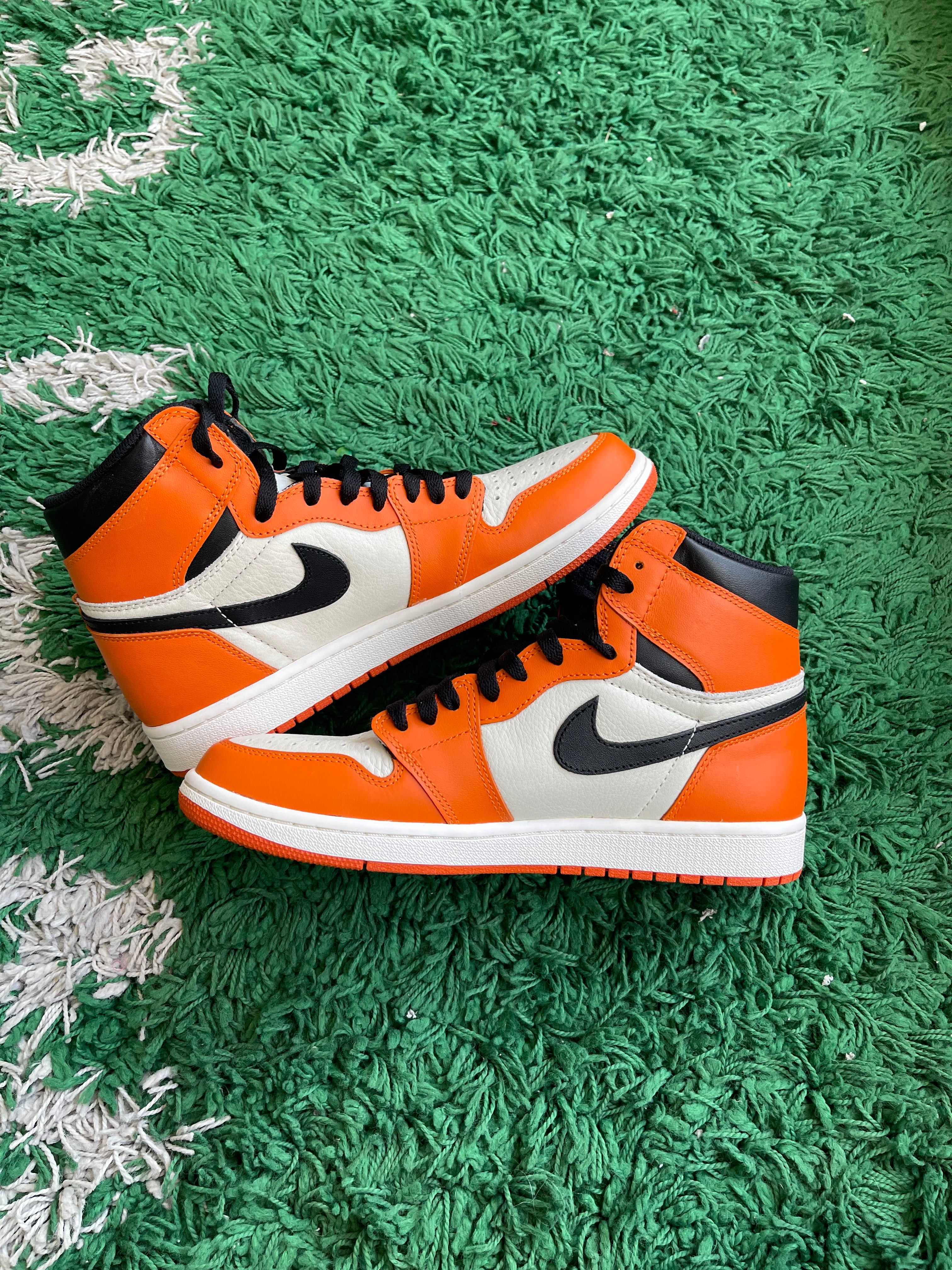 nike reverse shattered