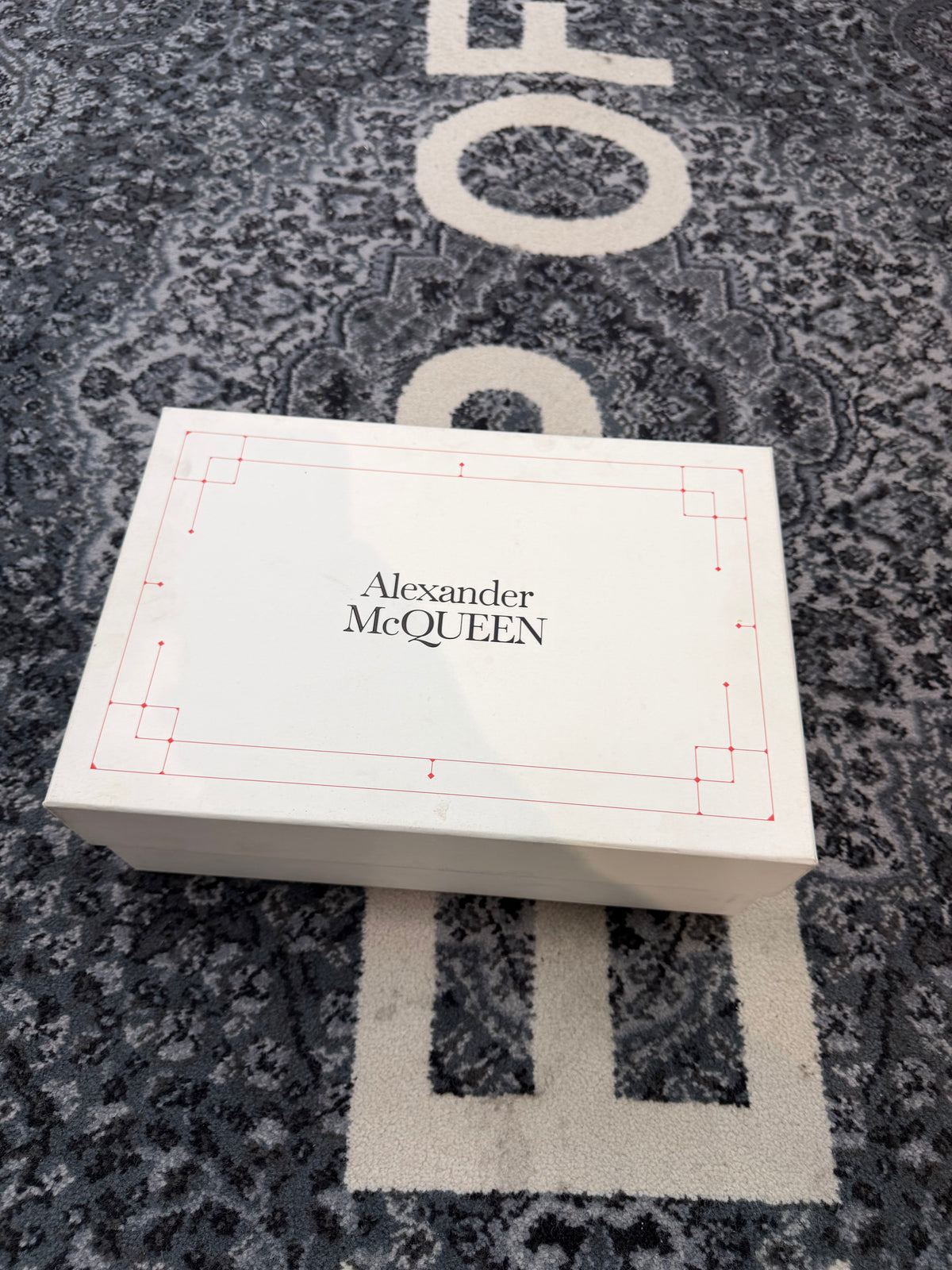 Alexander Mcqueen Low “White Iridescent”