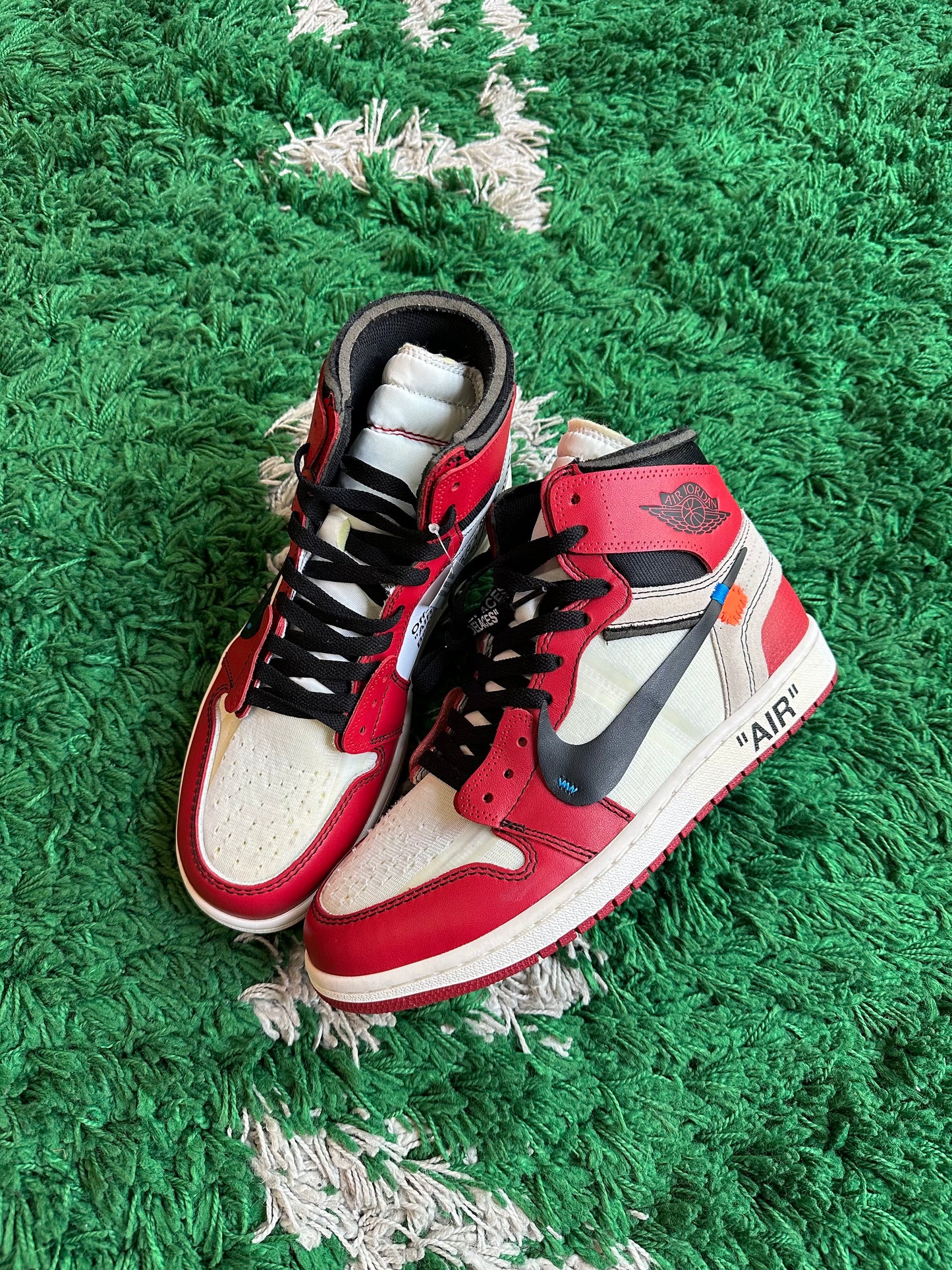 Off-White Jordan 1 High “Chicago”