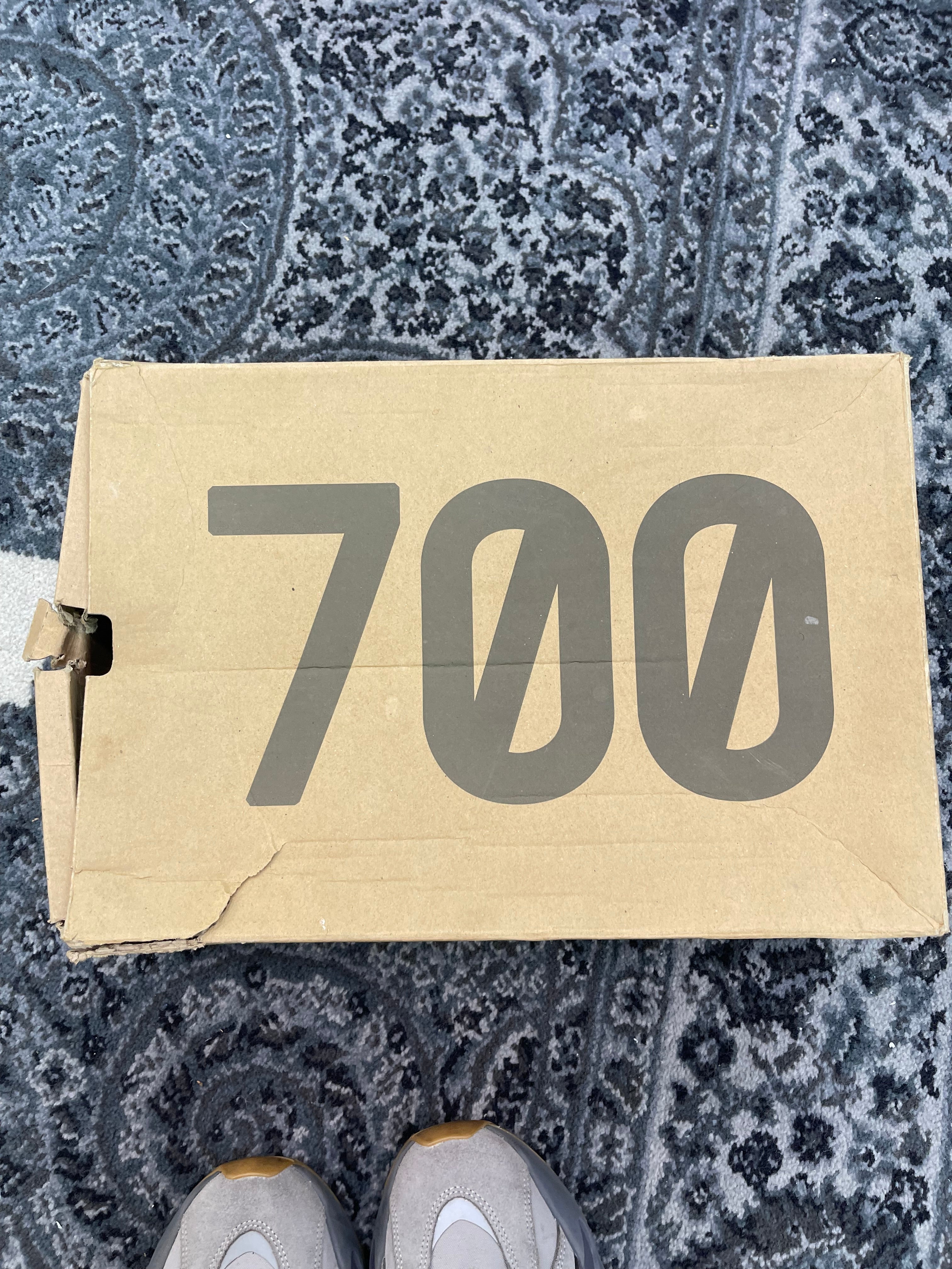 Yeezy 700 V3 “Tephra”