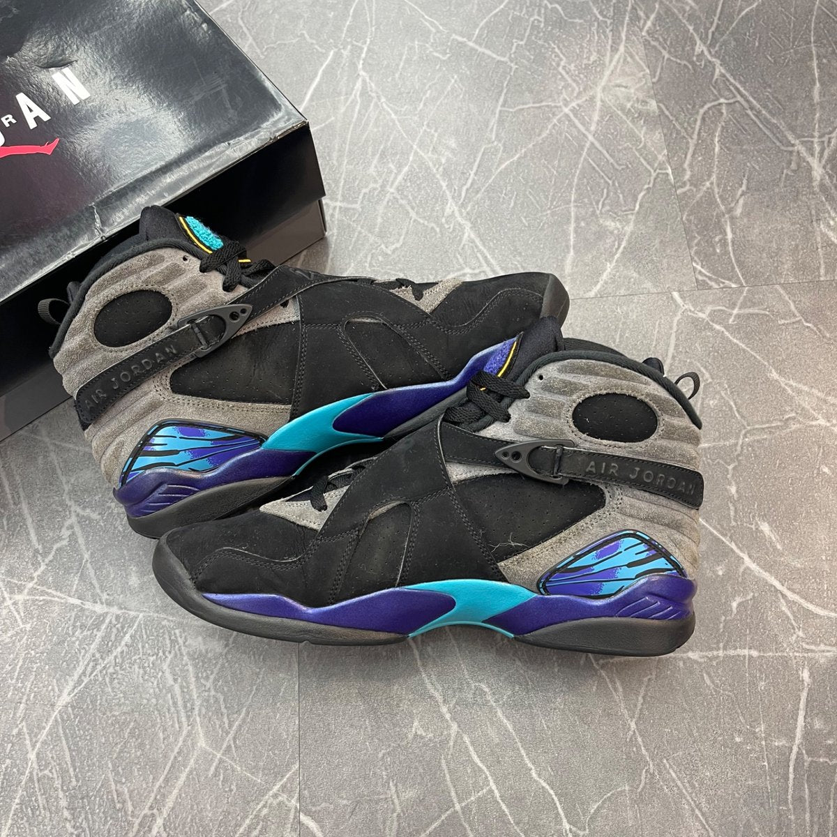 Jordan 8 Retro Aqua (2025) (Size 11) (Lightly Worn)