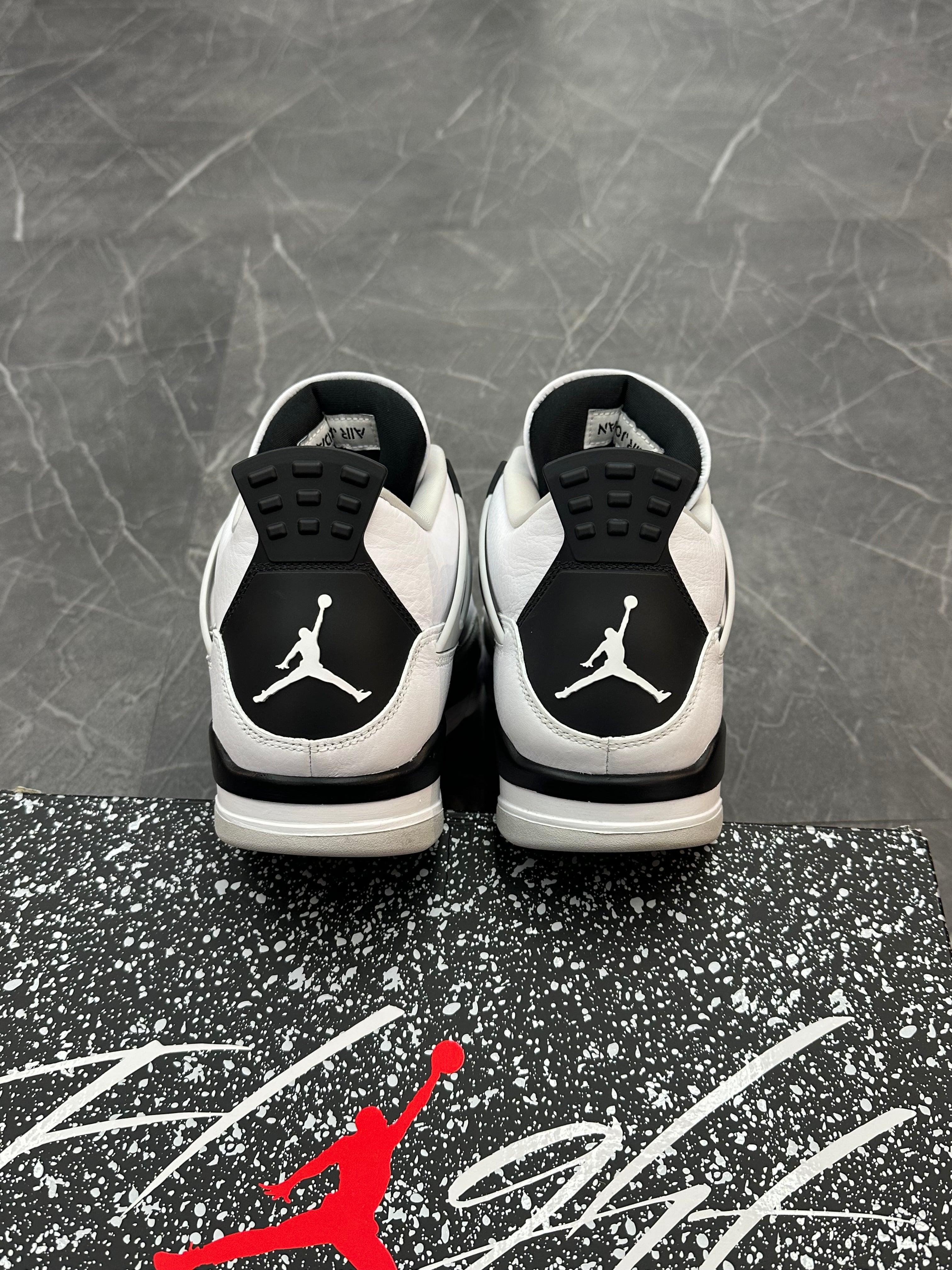 Jordan 4 “Military Black”