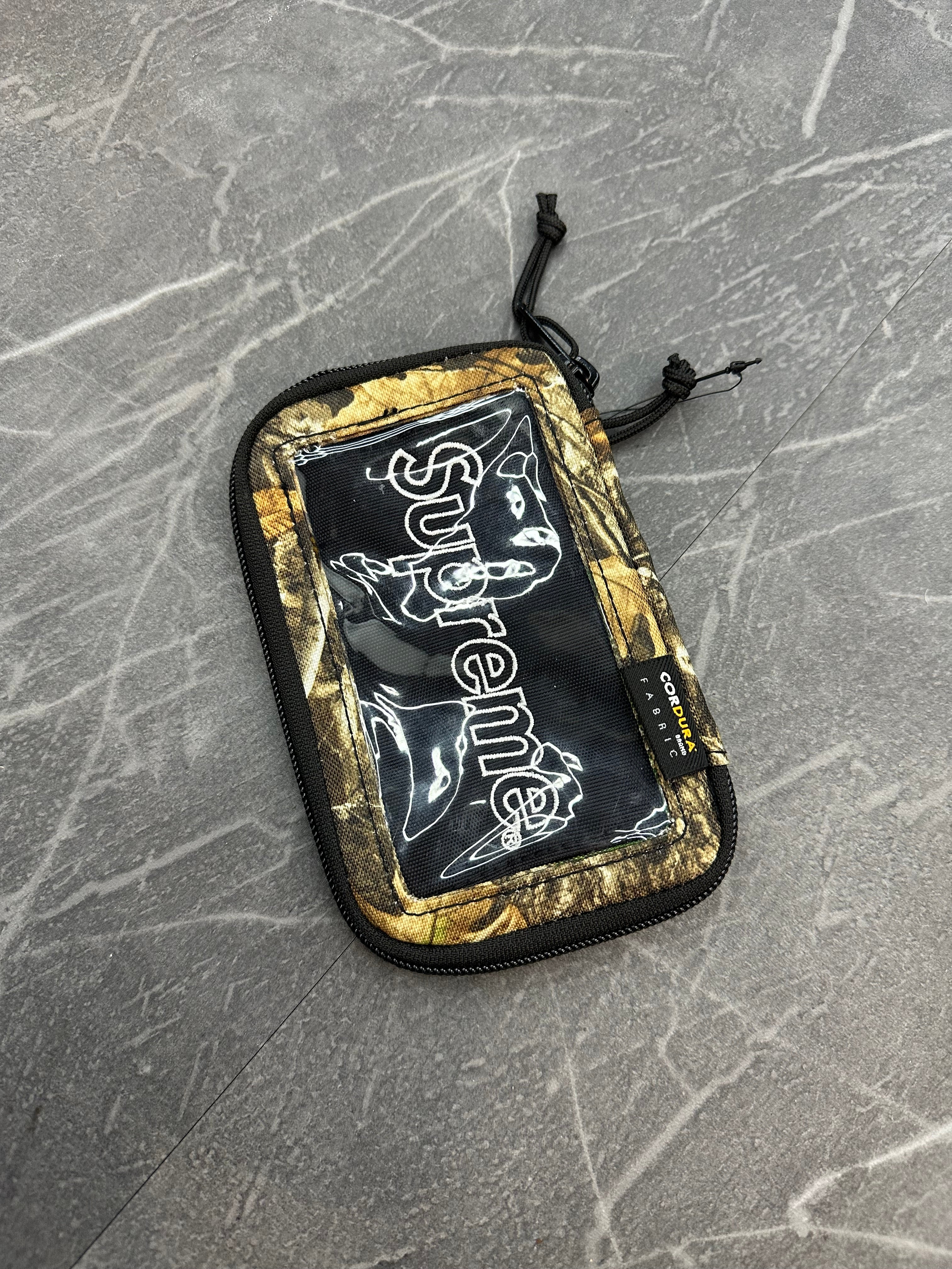 Supreme Small Zip Pouch Real Tree Camo