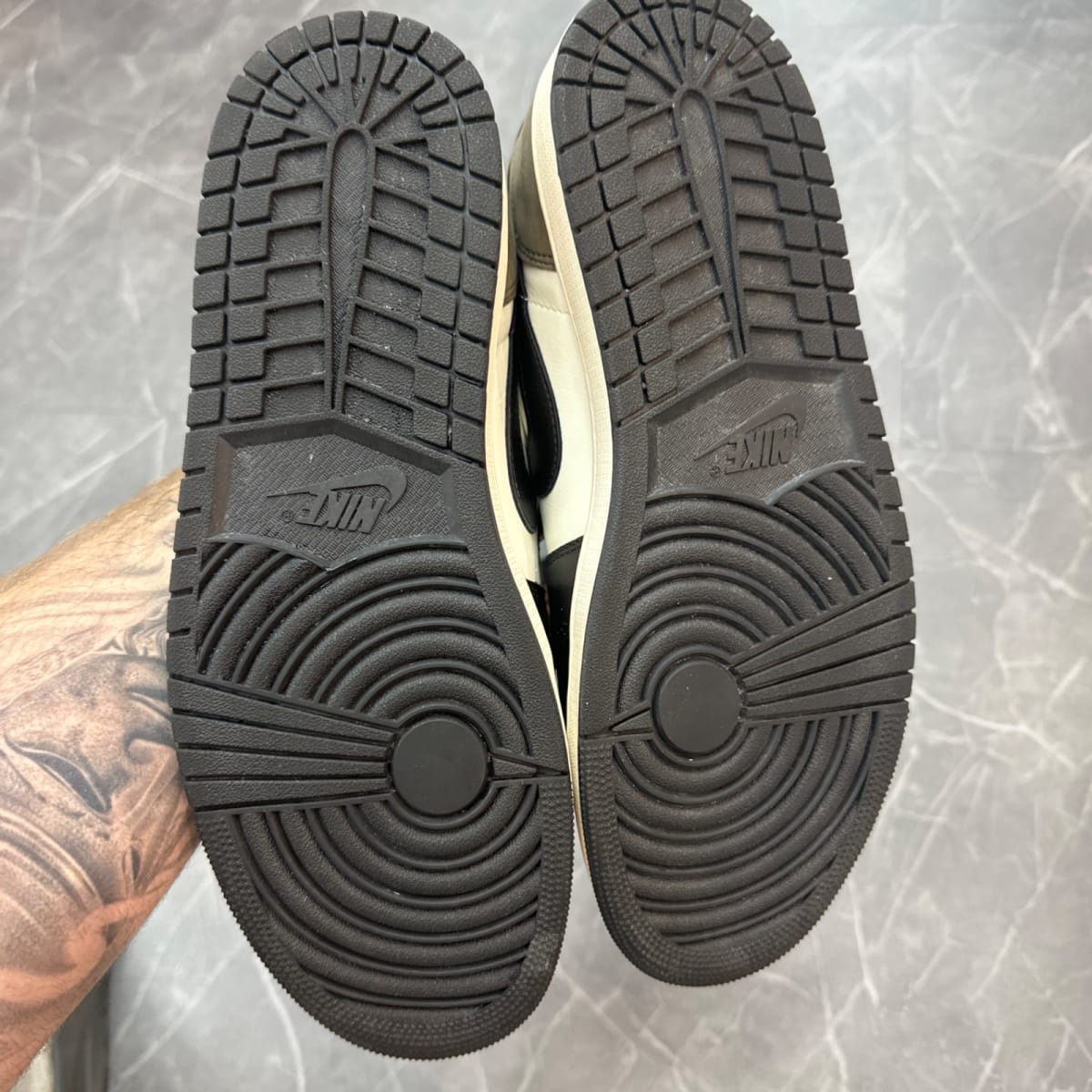 Jordan 1 Retro Low OG Mocha (Size 12) (Tried On)
