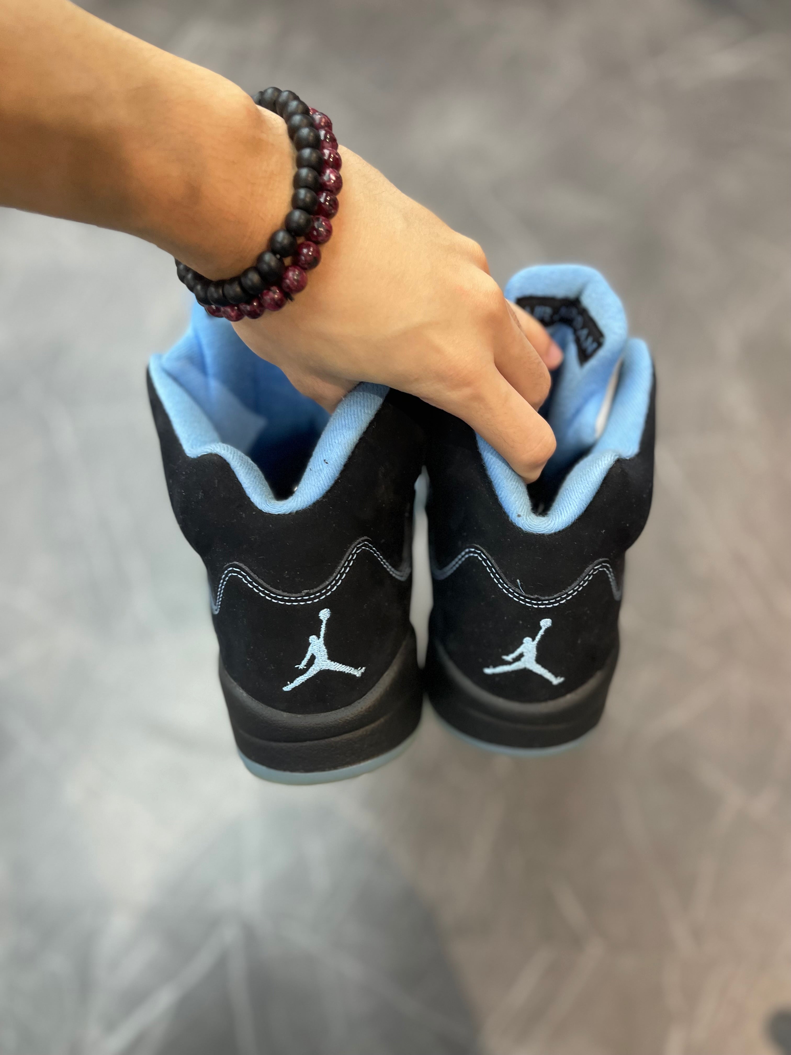 Jordan 5 “Black University Blue”
