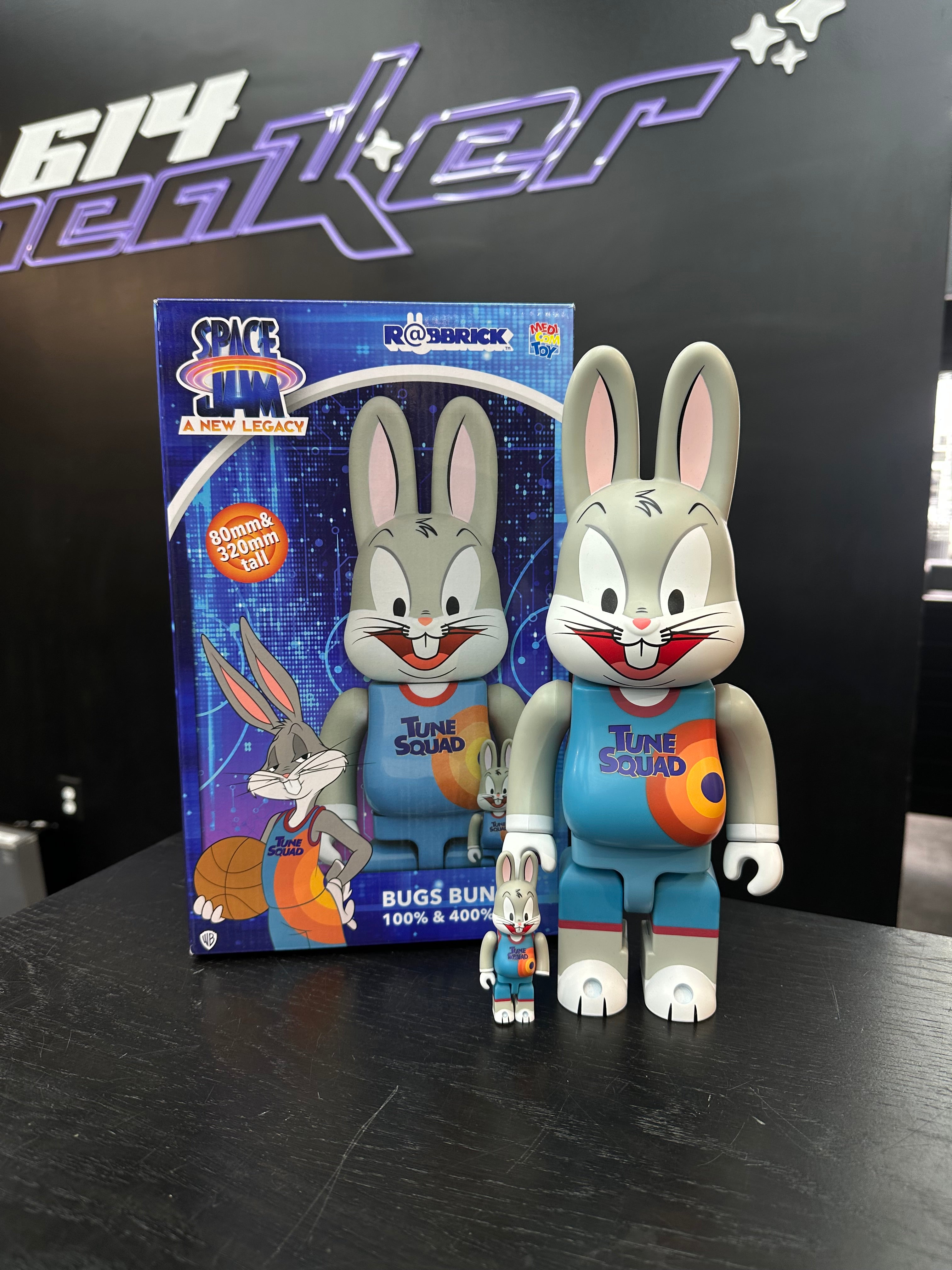 BearBrick 400% & 100% SpaceJam Bugs Bunny