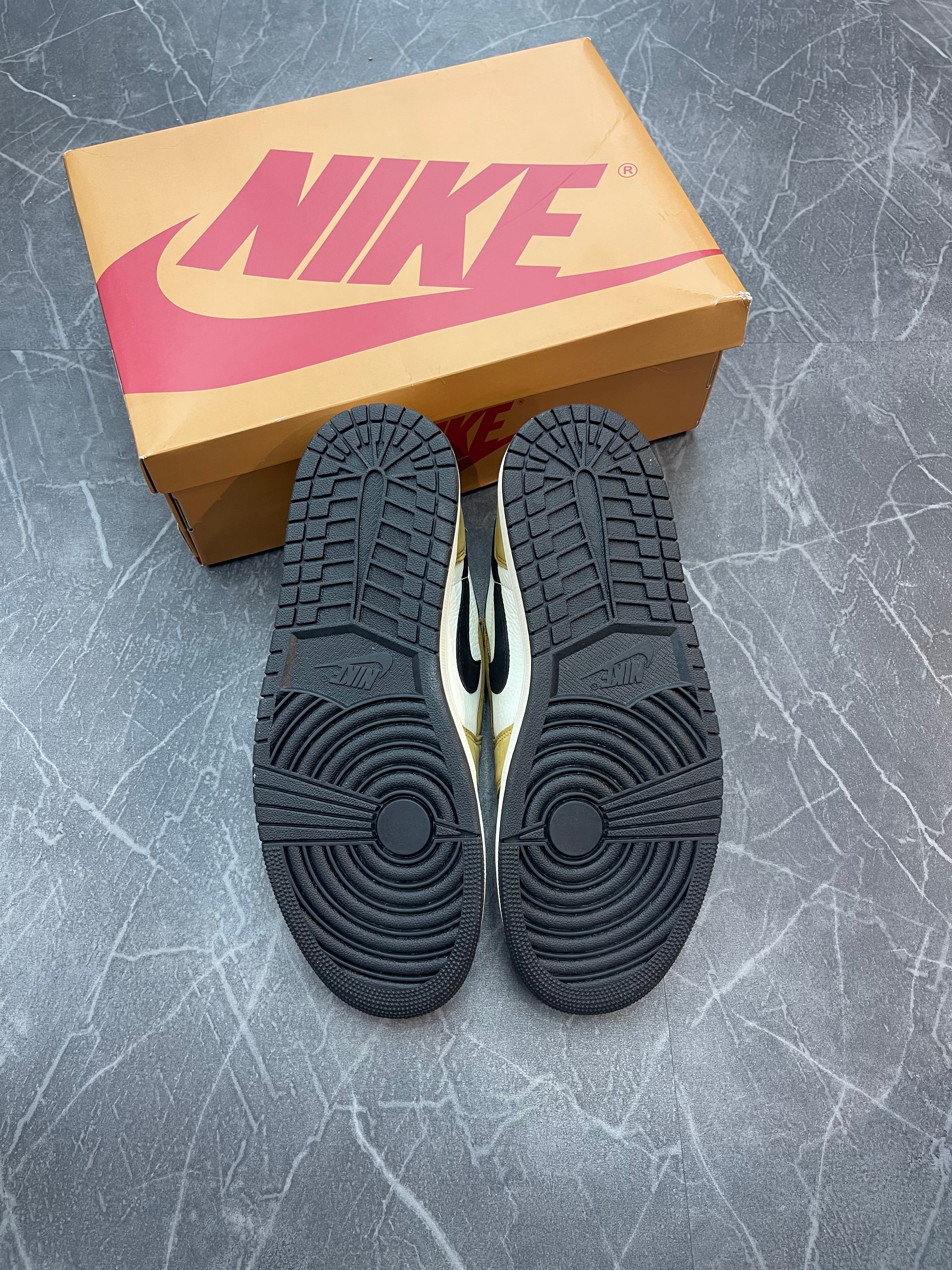 Jordan 1 Low “Rookie of the Year”