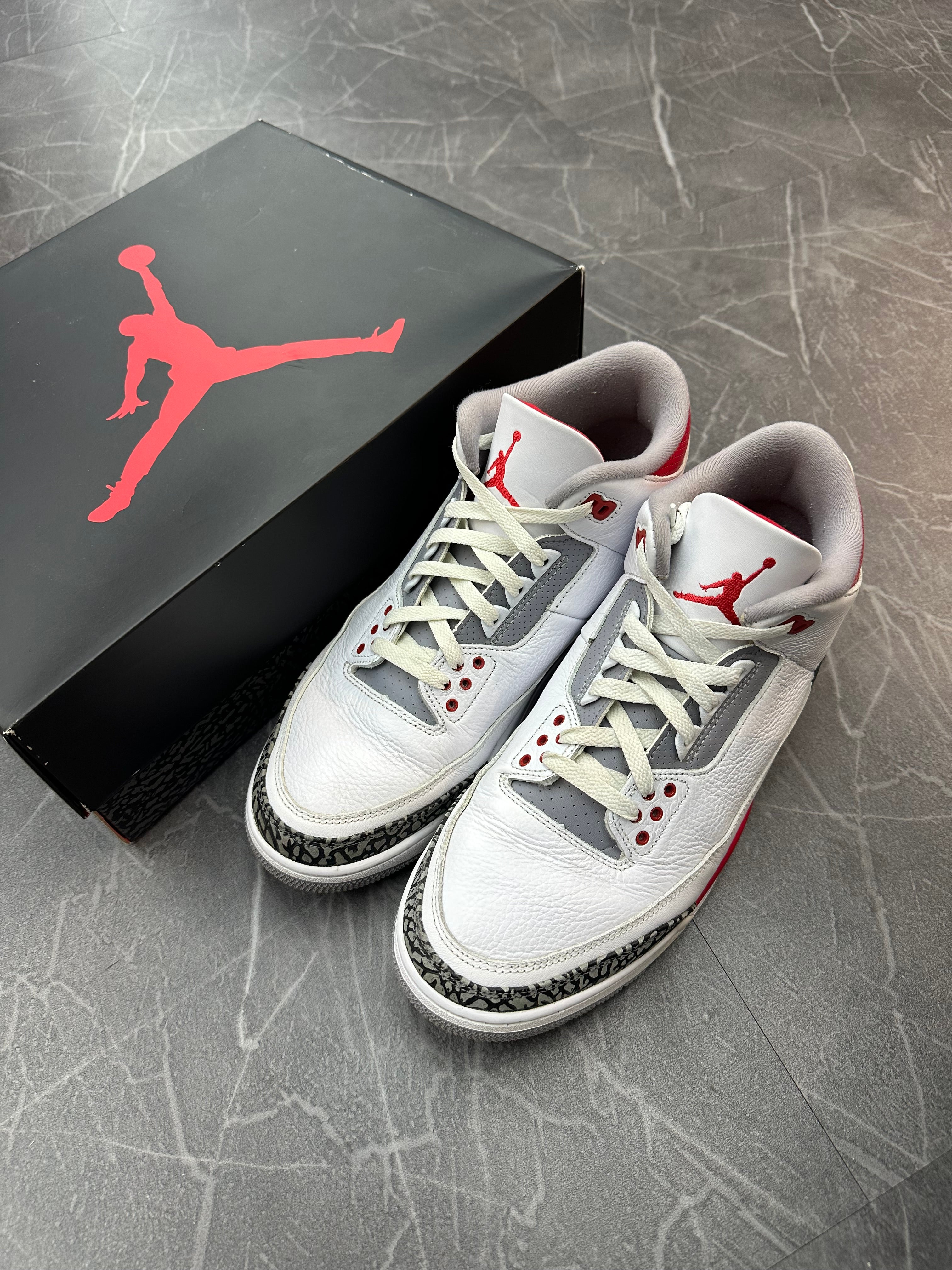Jordan 3 “Fire Red” (2022)