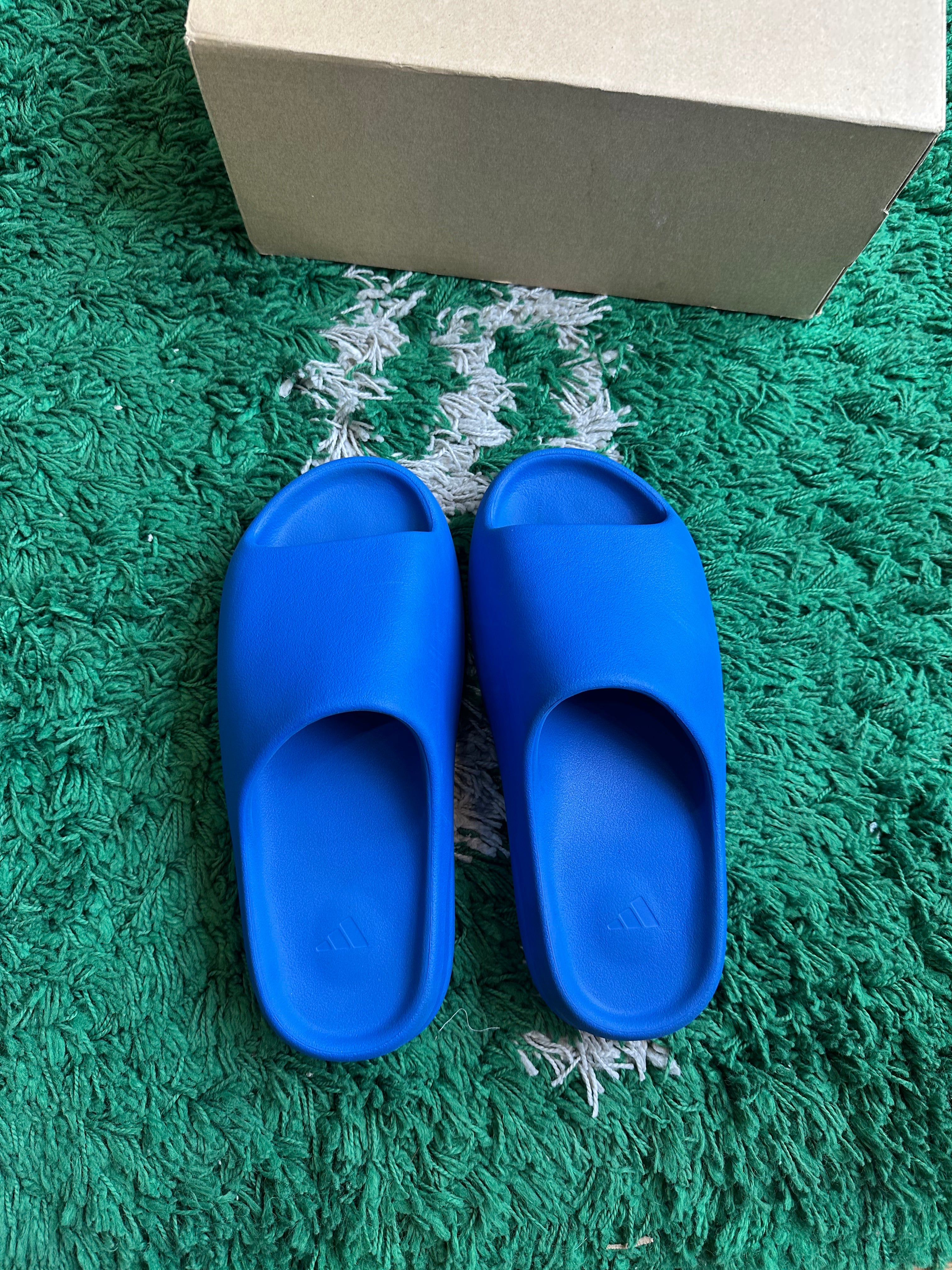 Yeezy Slide “Azure”