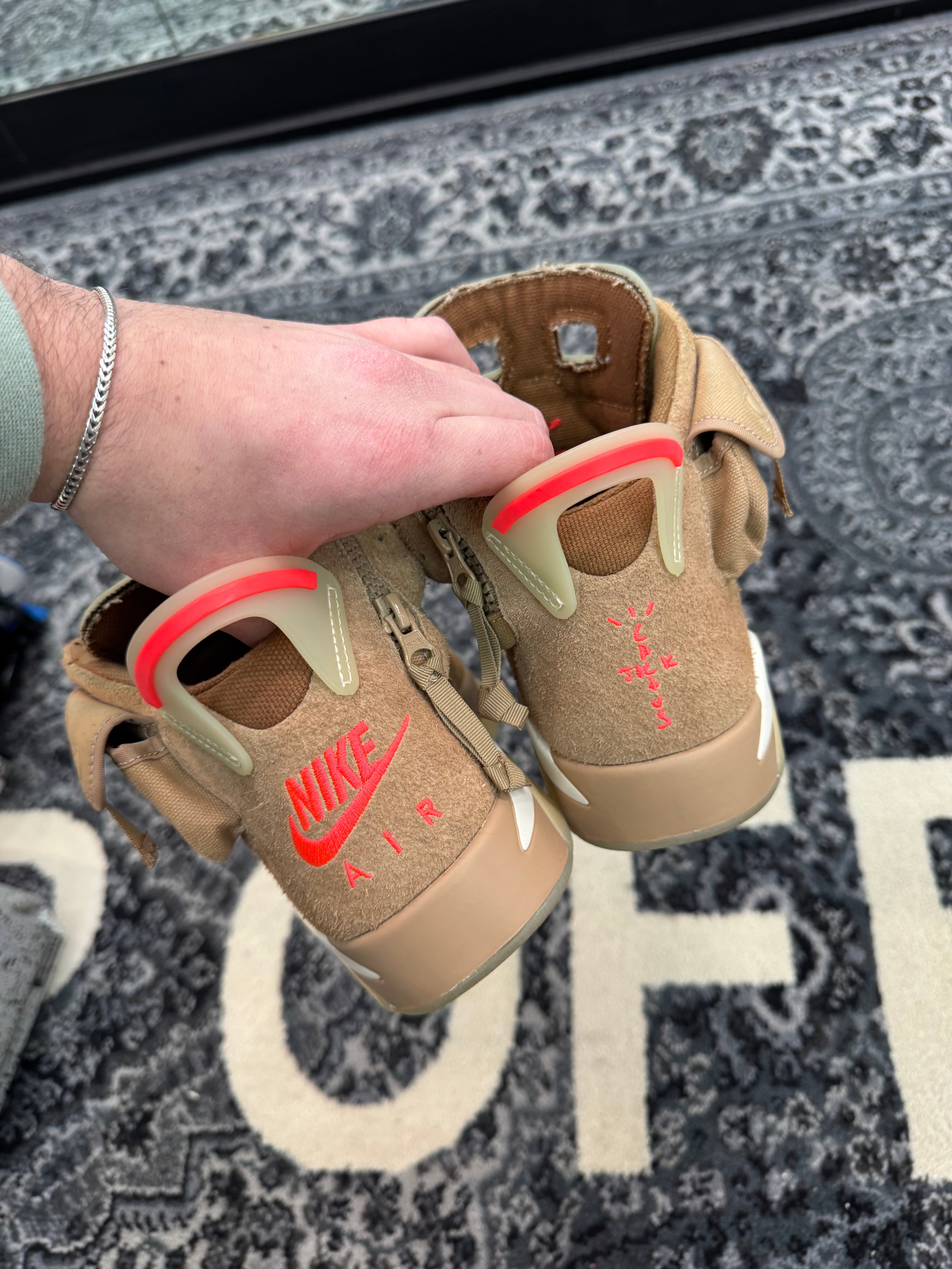 Jordan 6 Travis Scott “British Khaki”