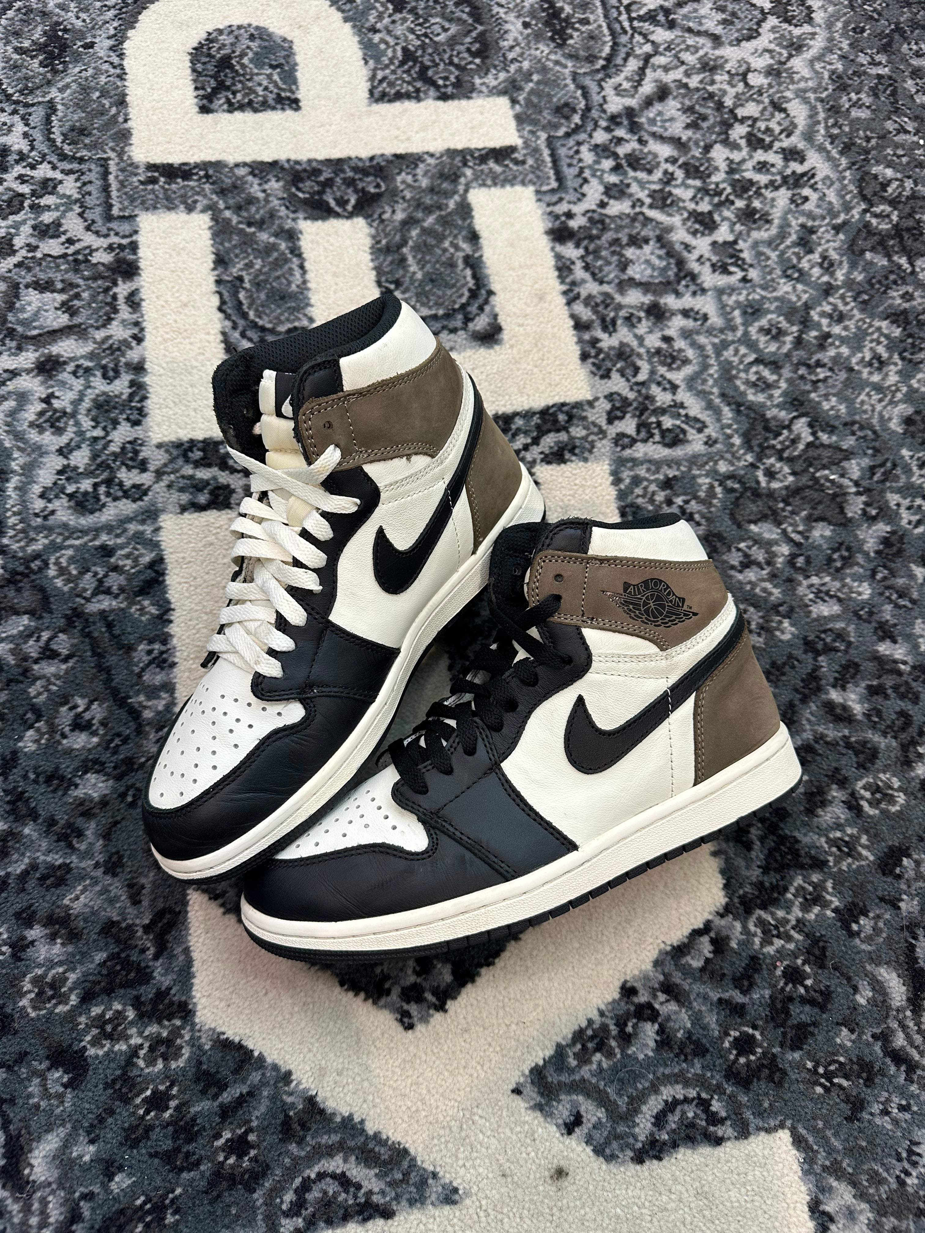Jordan 1 High “Mocha”