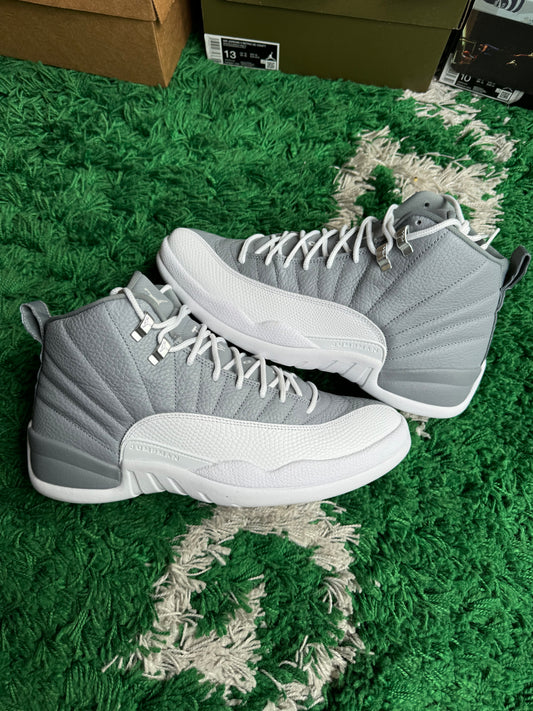 Jordan 12 “Stealth”