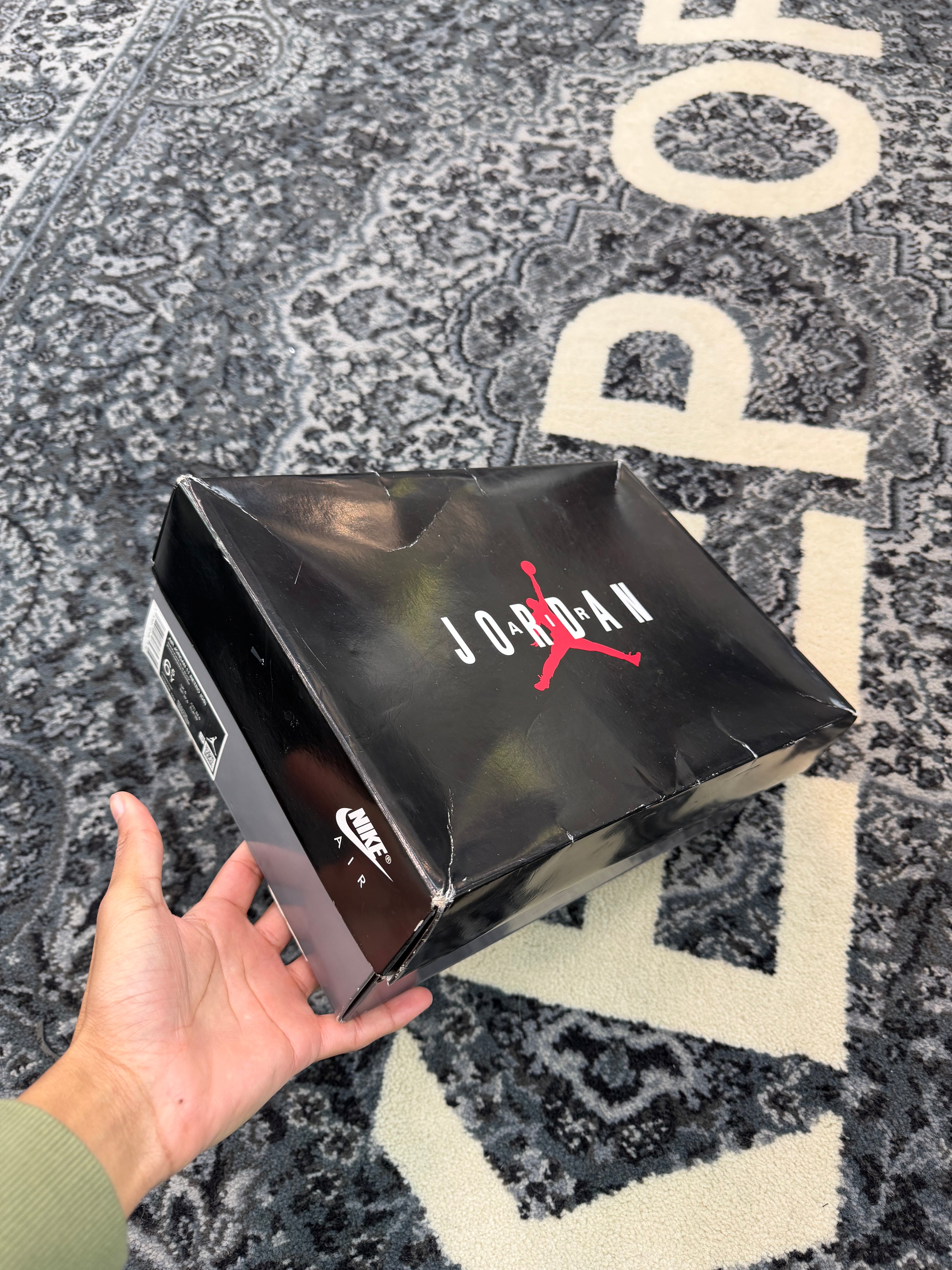 Jordan 11 “Legend Blue”