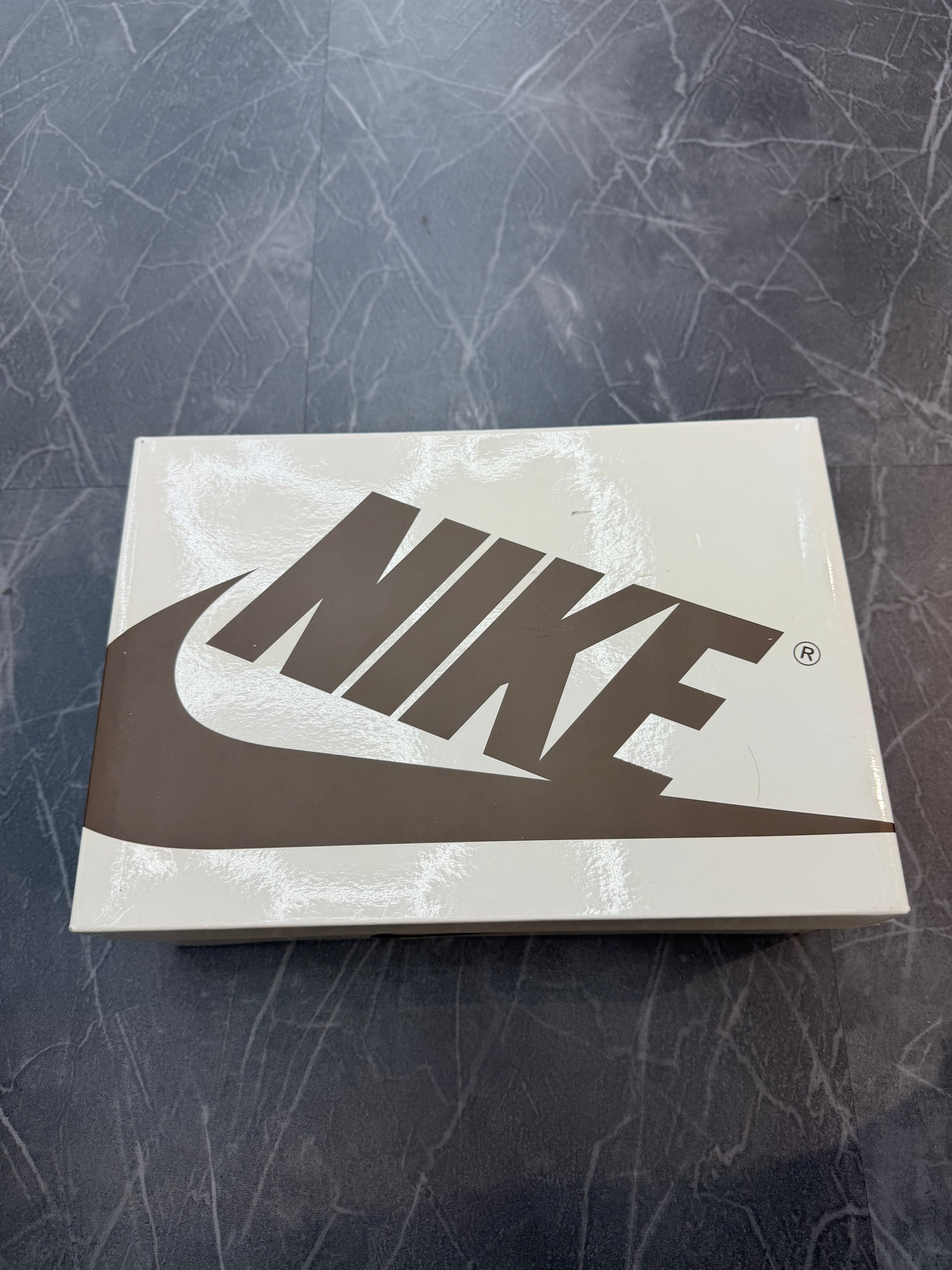 Jordan 1 Low Travis Scott “Medium Olive”