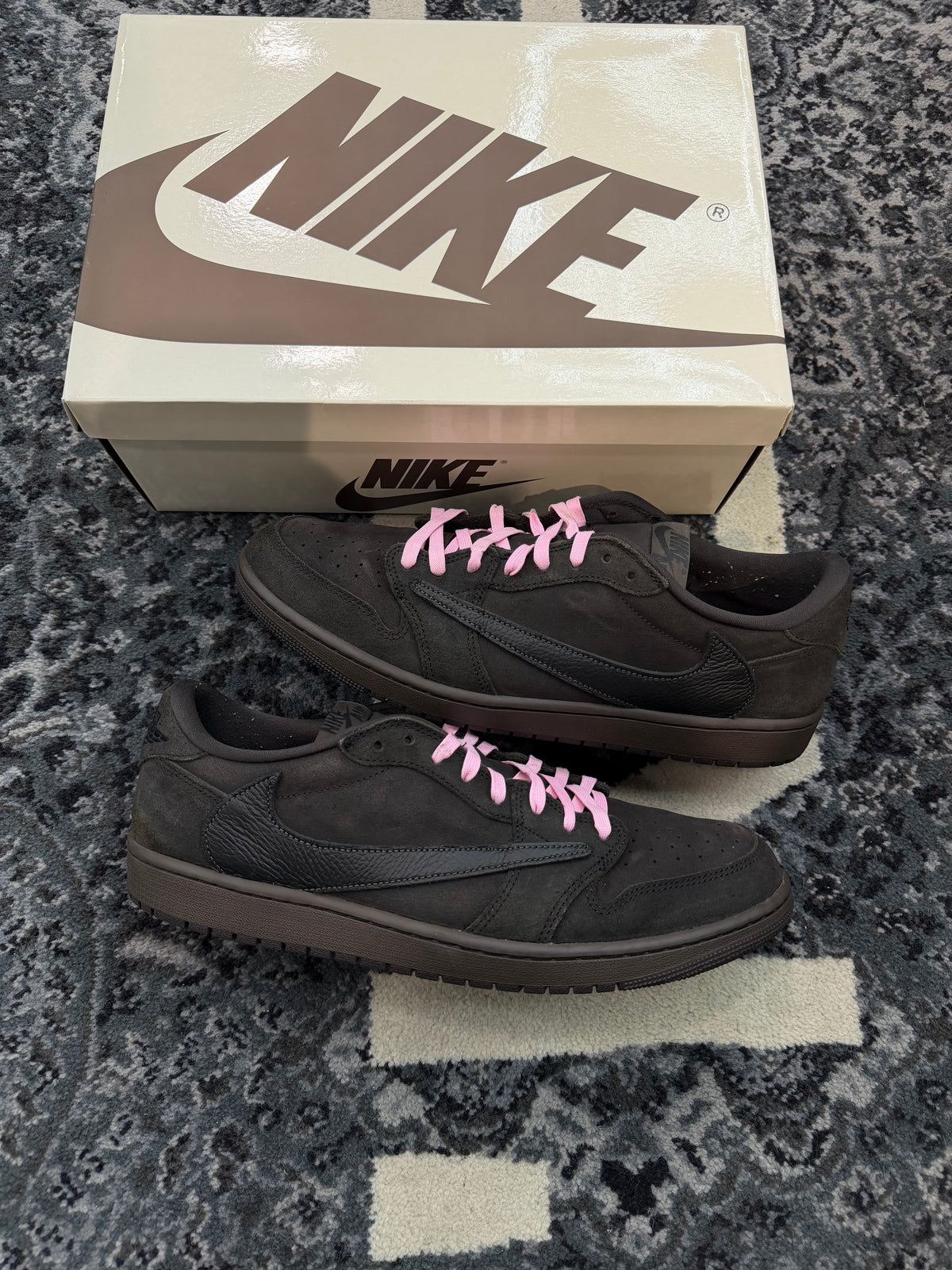 Jordan 1 Travis Scott “Velvet Brown”