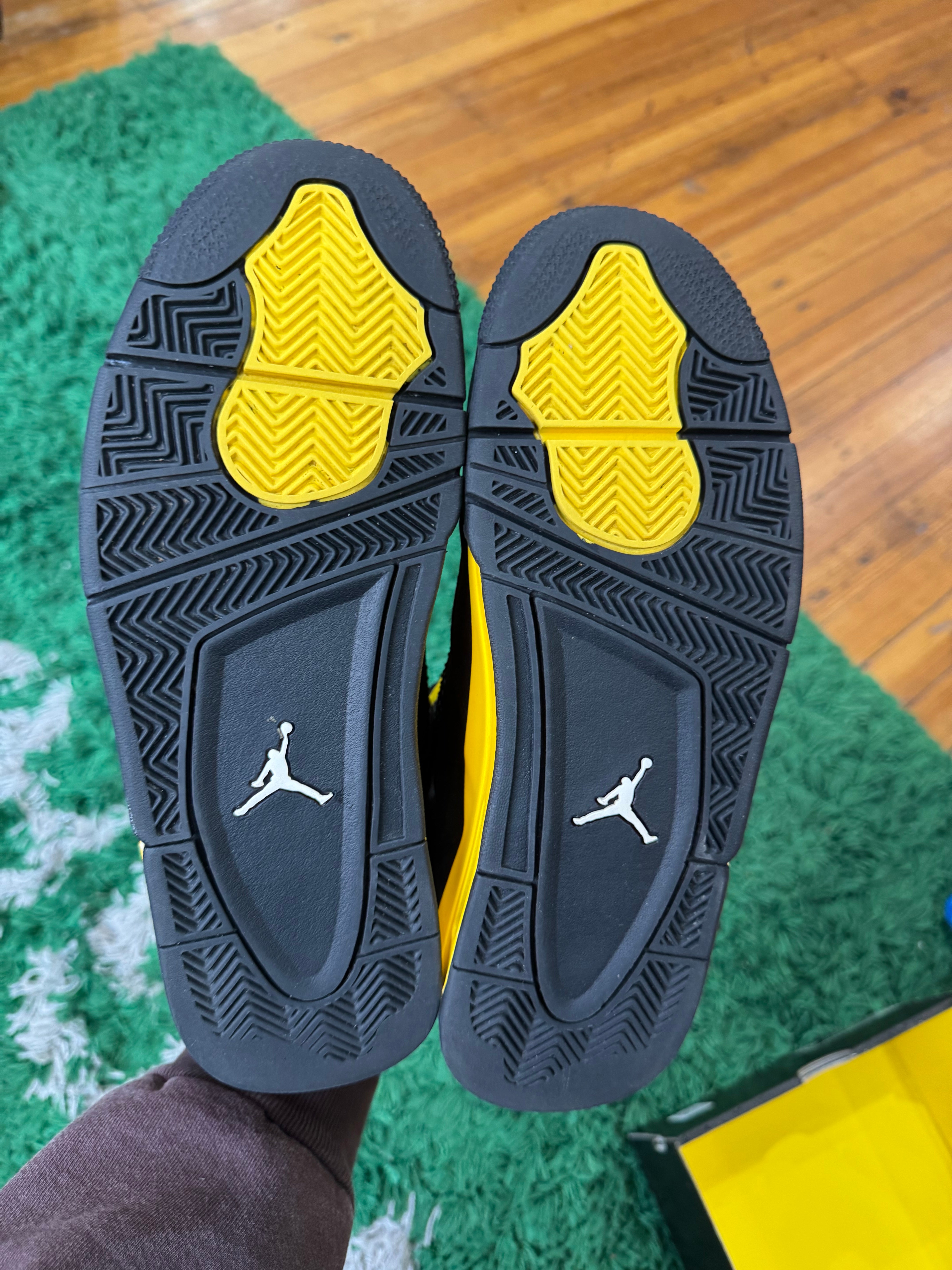Jordan 4 “Thunder”