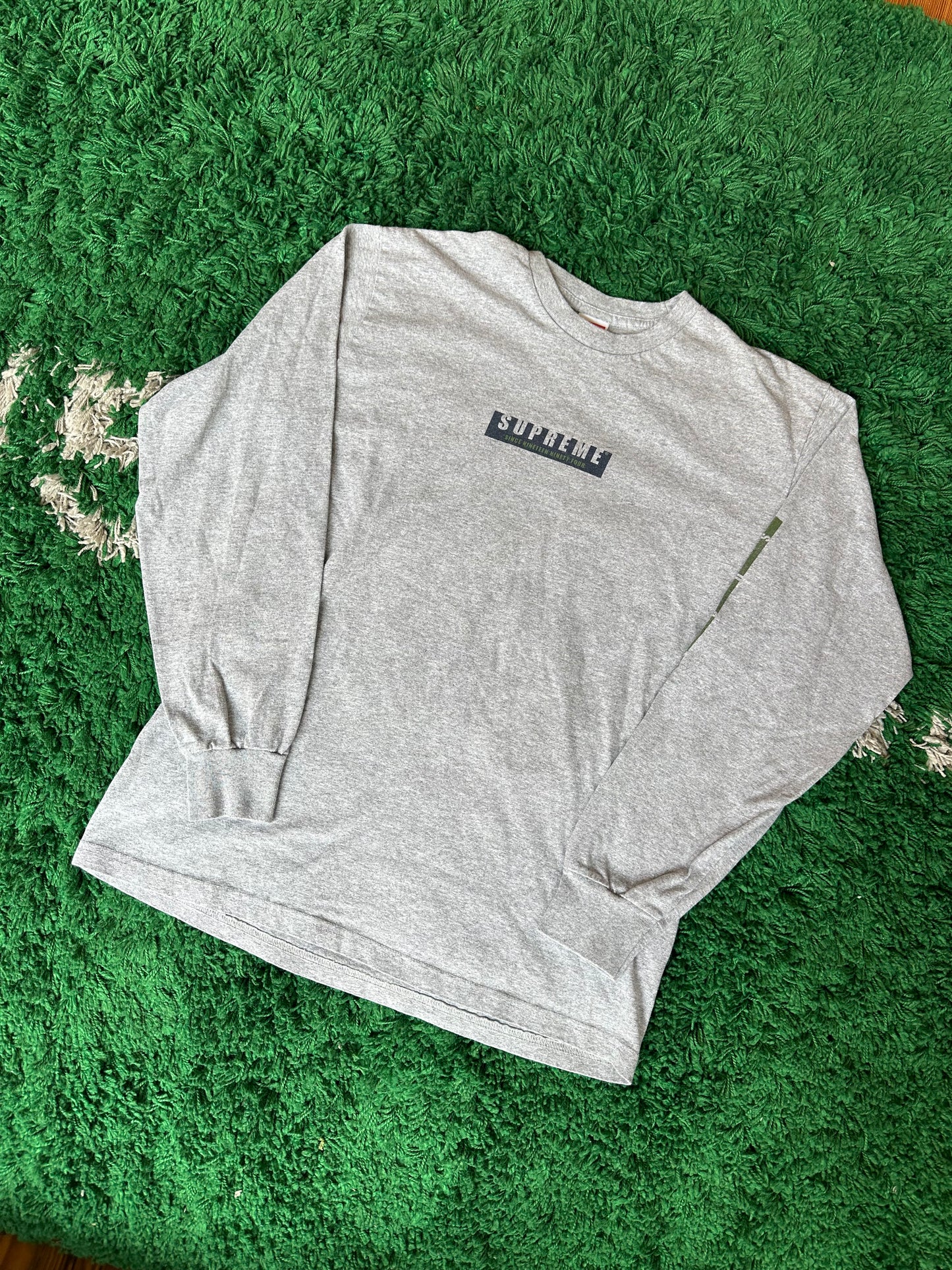 Supreme Center Logo Longsleeve “Grey”