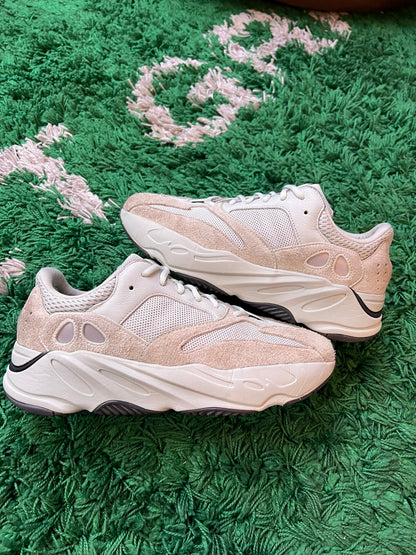 Yeezy 700 “Salt”