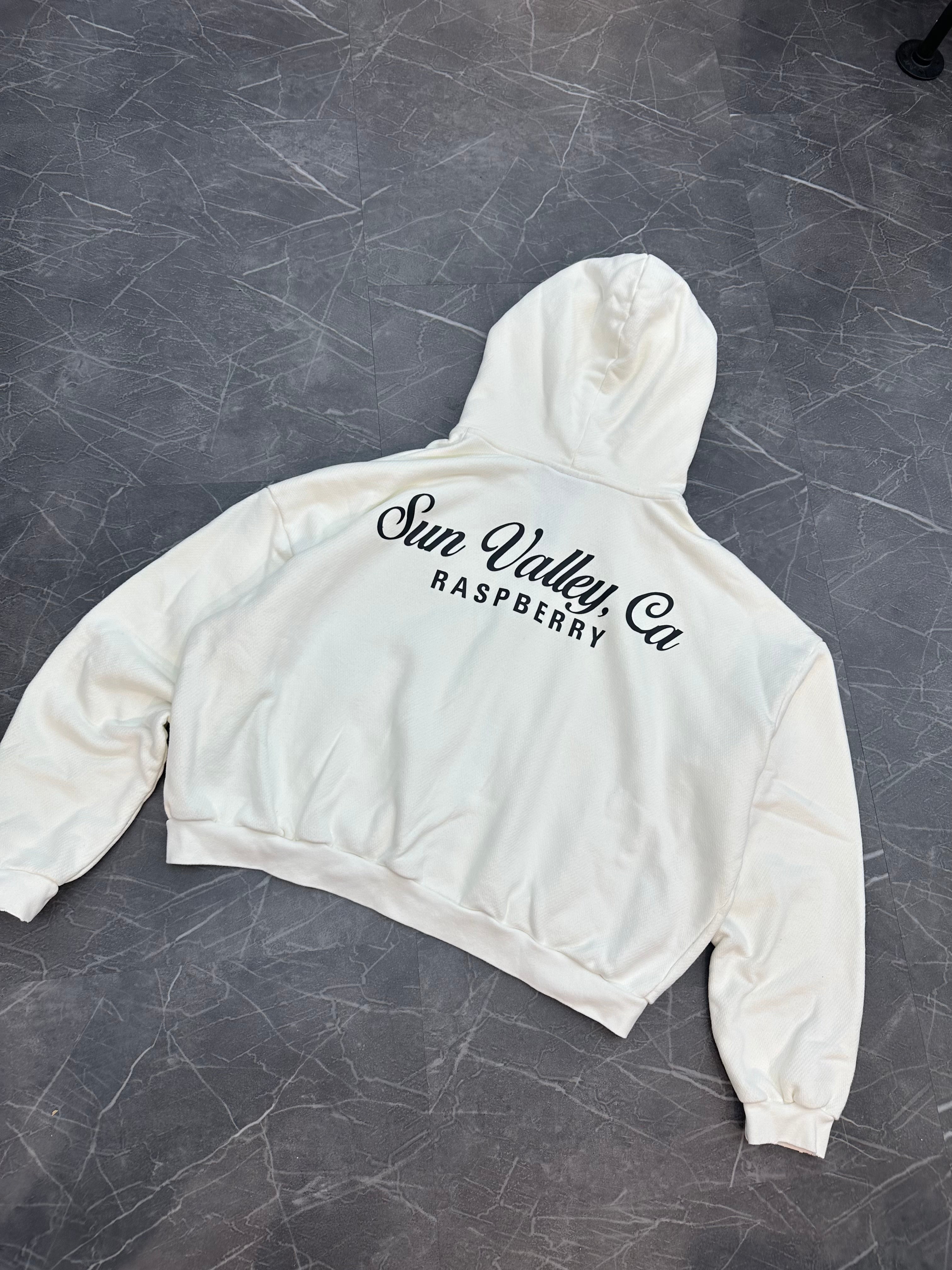 GV Gallery Raspberry Sun Valley Zip Up White