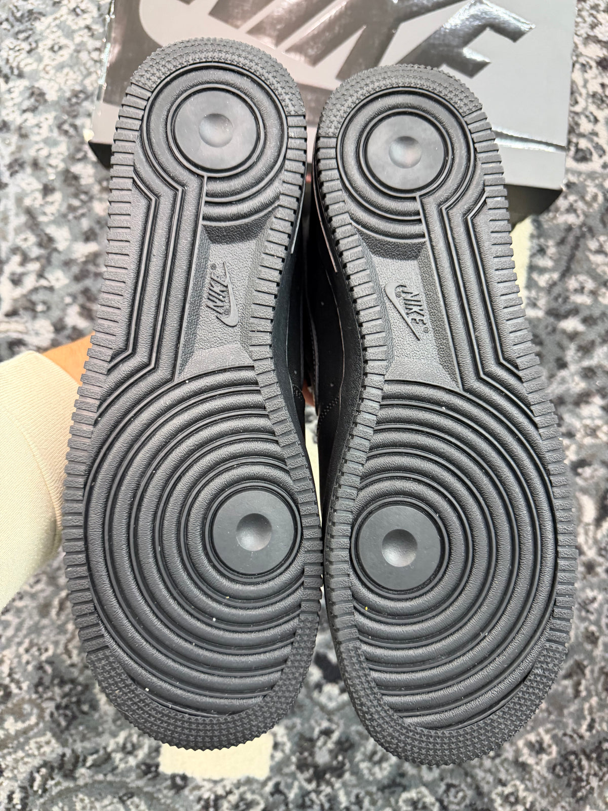 Nike Air Force 1 Low Supreme “Black”