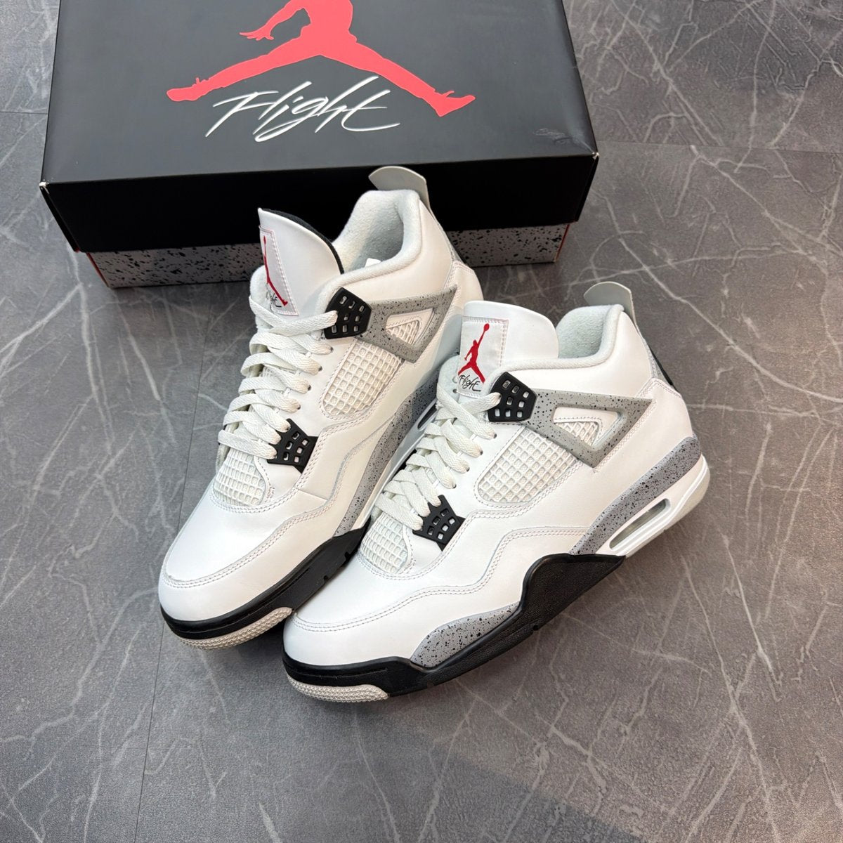 Jordan 4 Retro White Cement (2025) (Size 12) (VNDS)