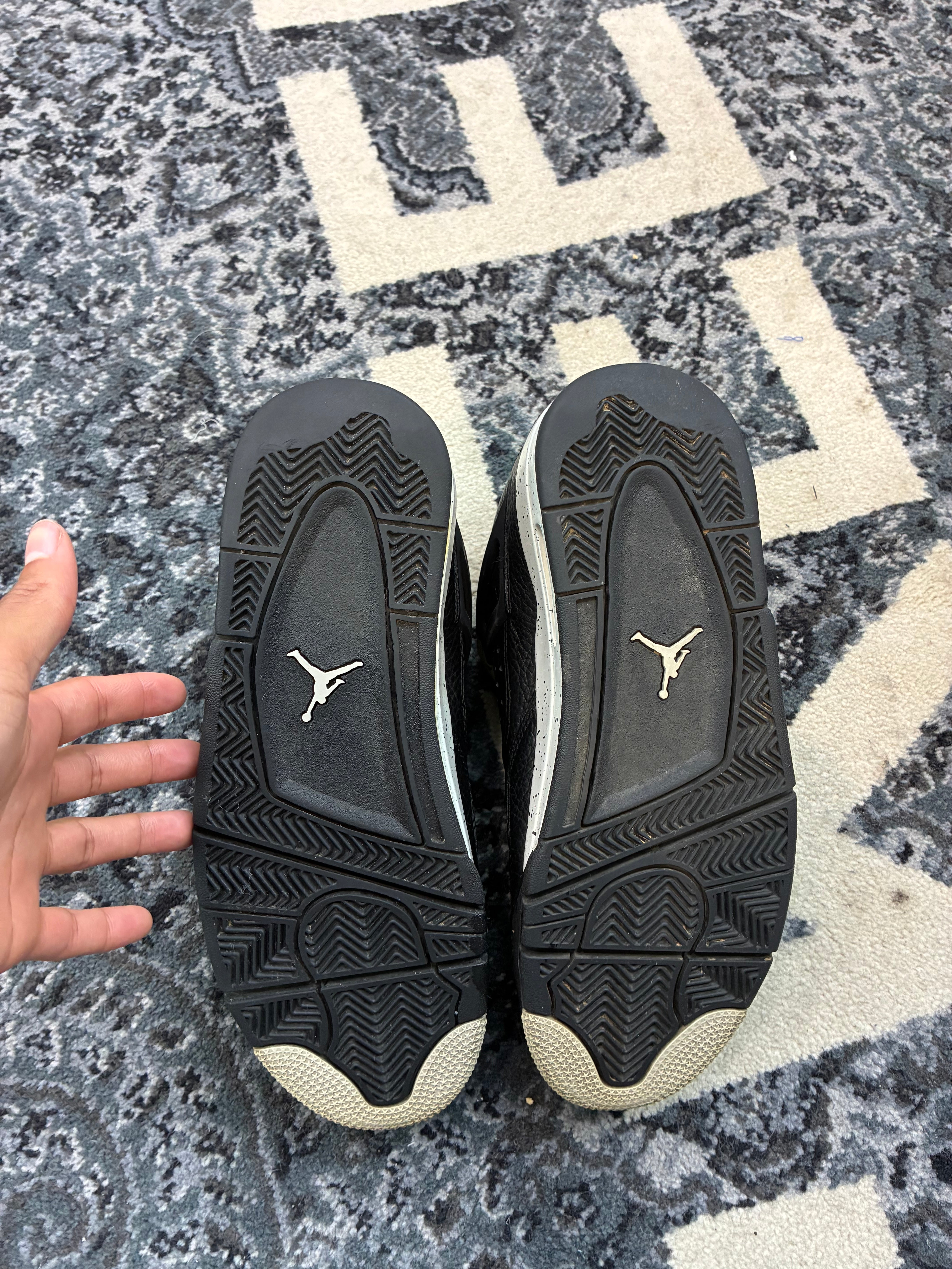 Jordan 4 “Oreo” (2015)