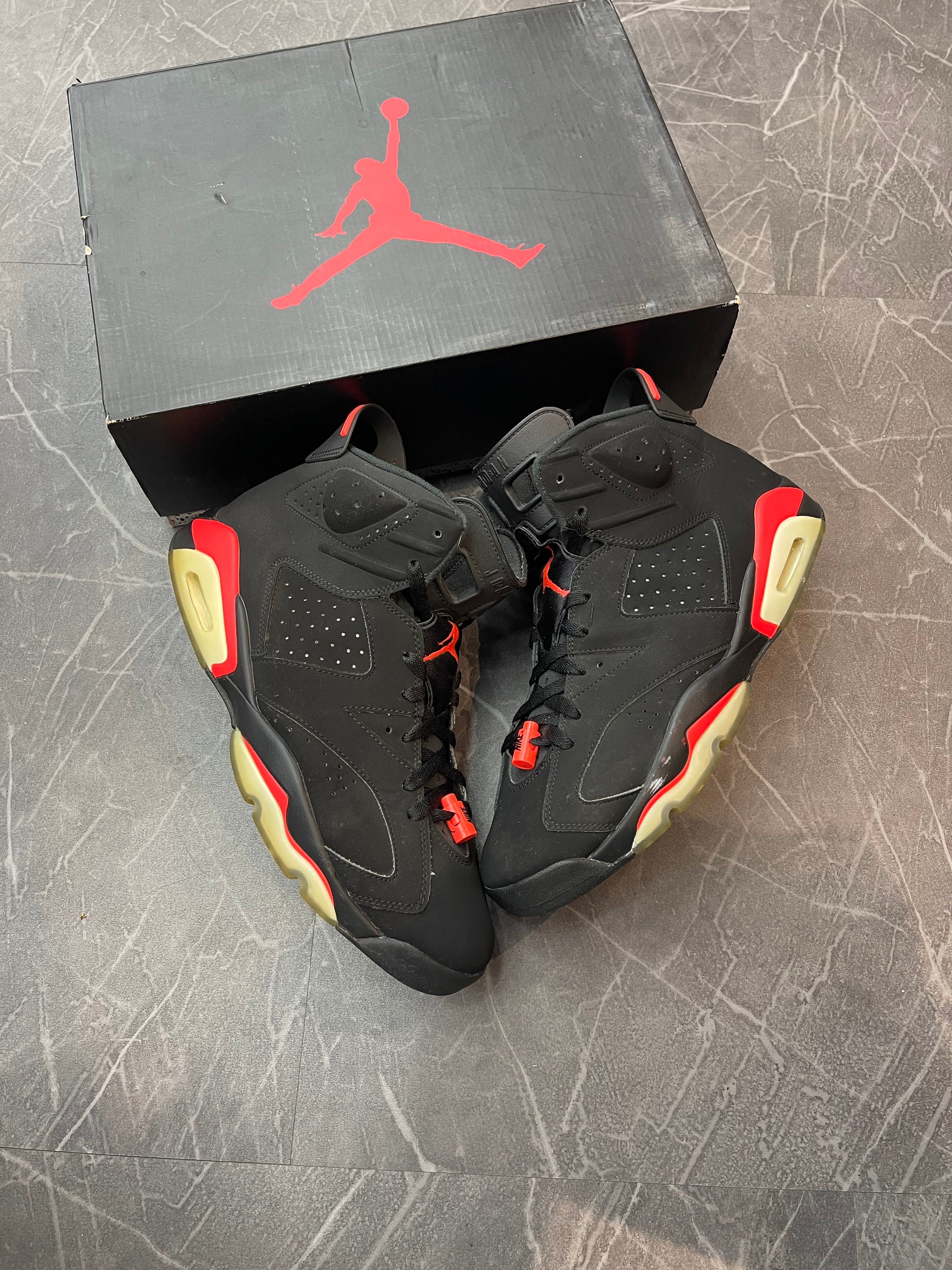 Jordan 6 “Black Infrared” (2019)