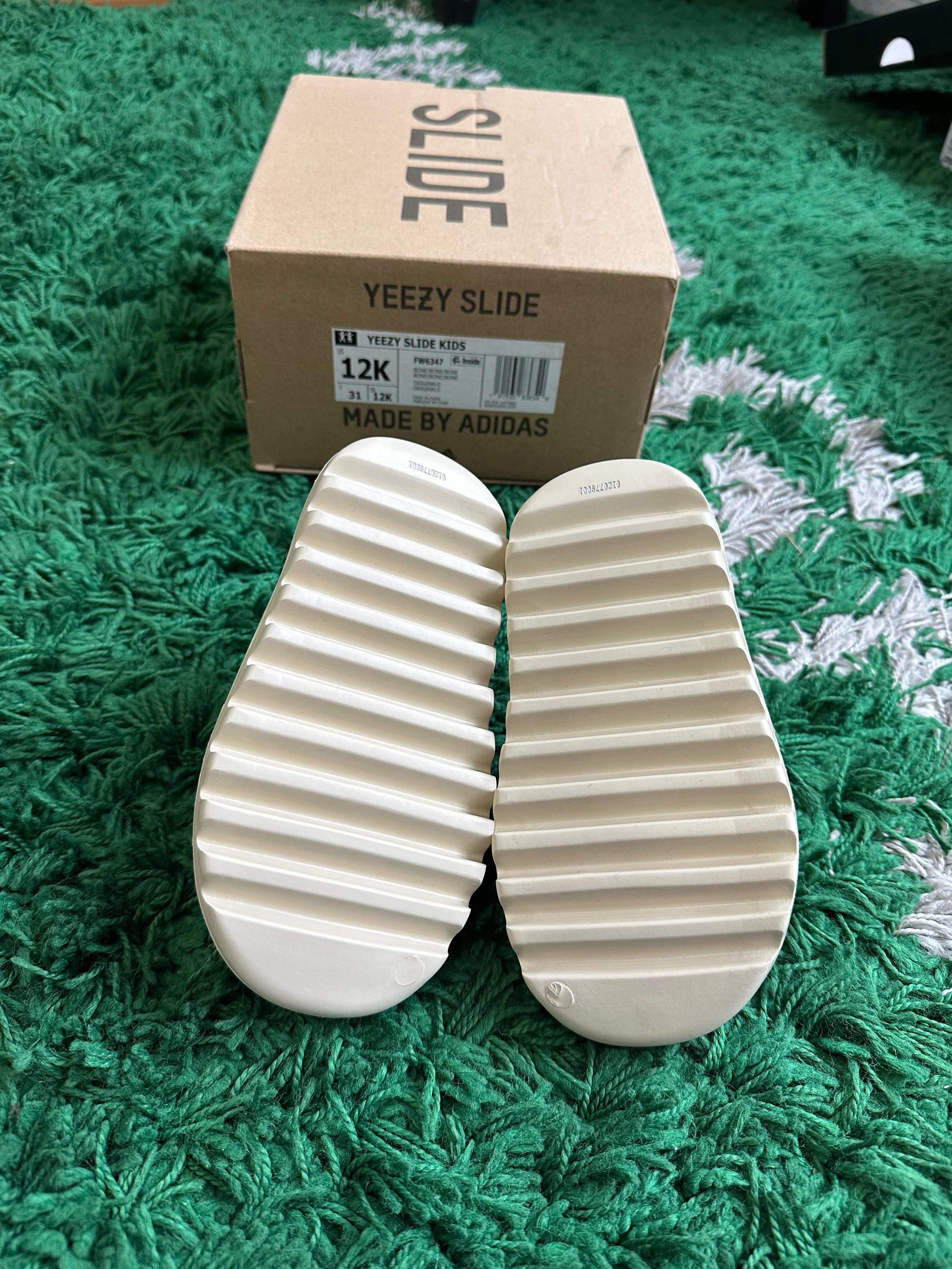 Yeezy Slide “Bone” Kids