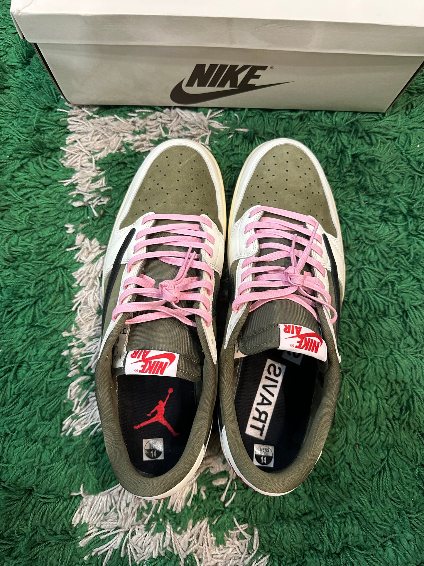 Jordan 1 Low Travis Scott “Medium Olive”