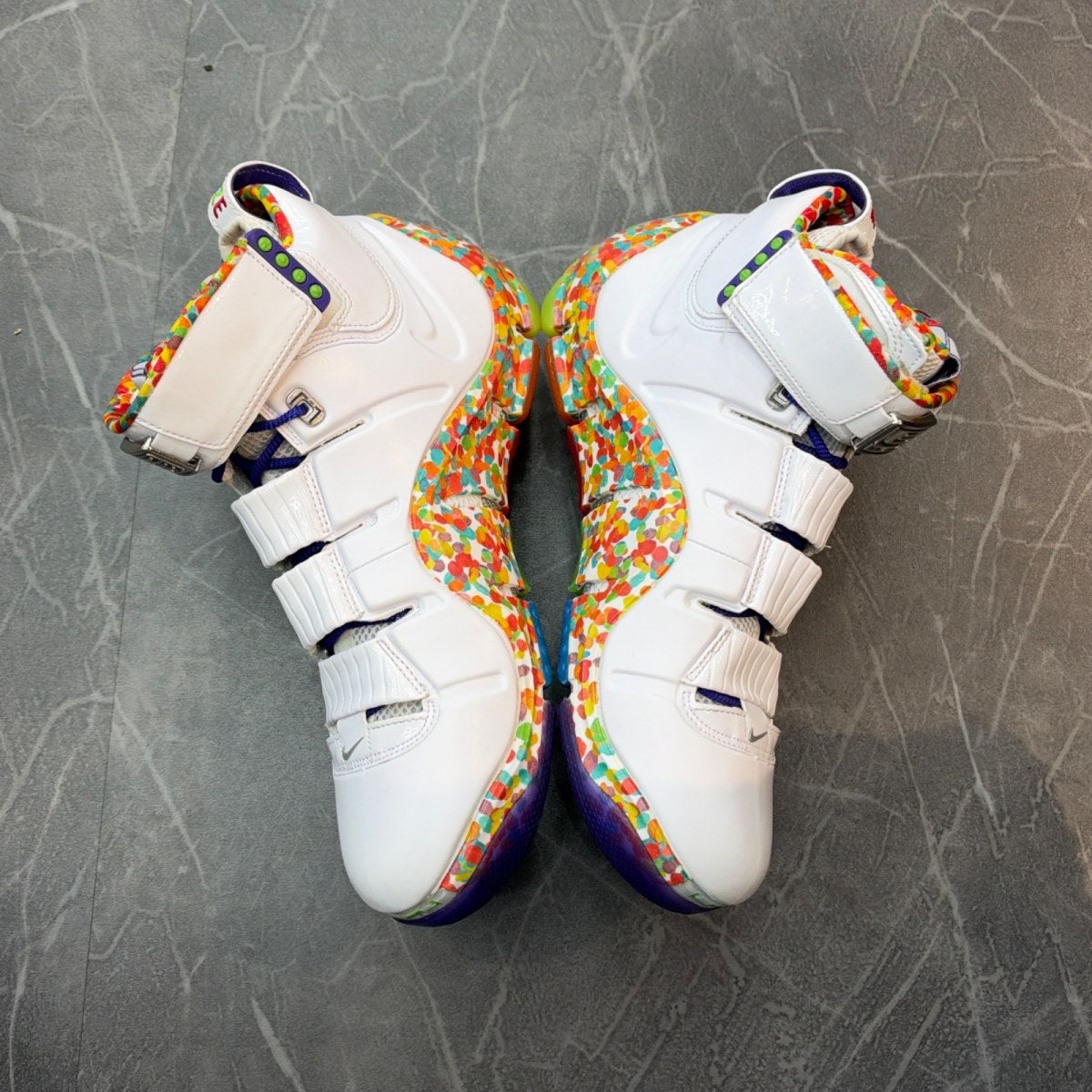 Nike LeBron 4 Fruity Pebbles (2024) - Image 2