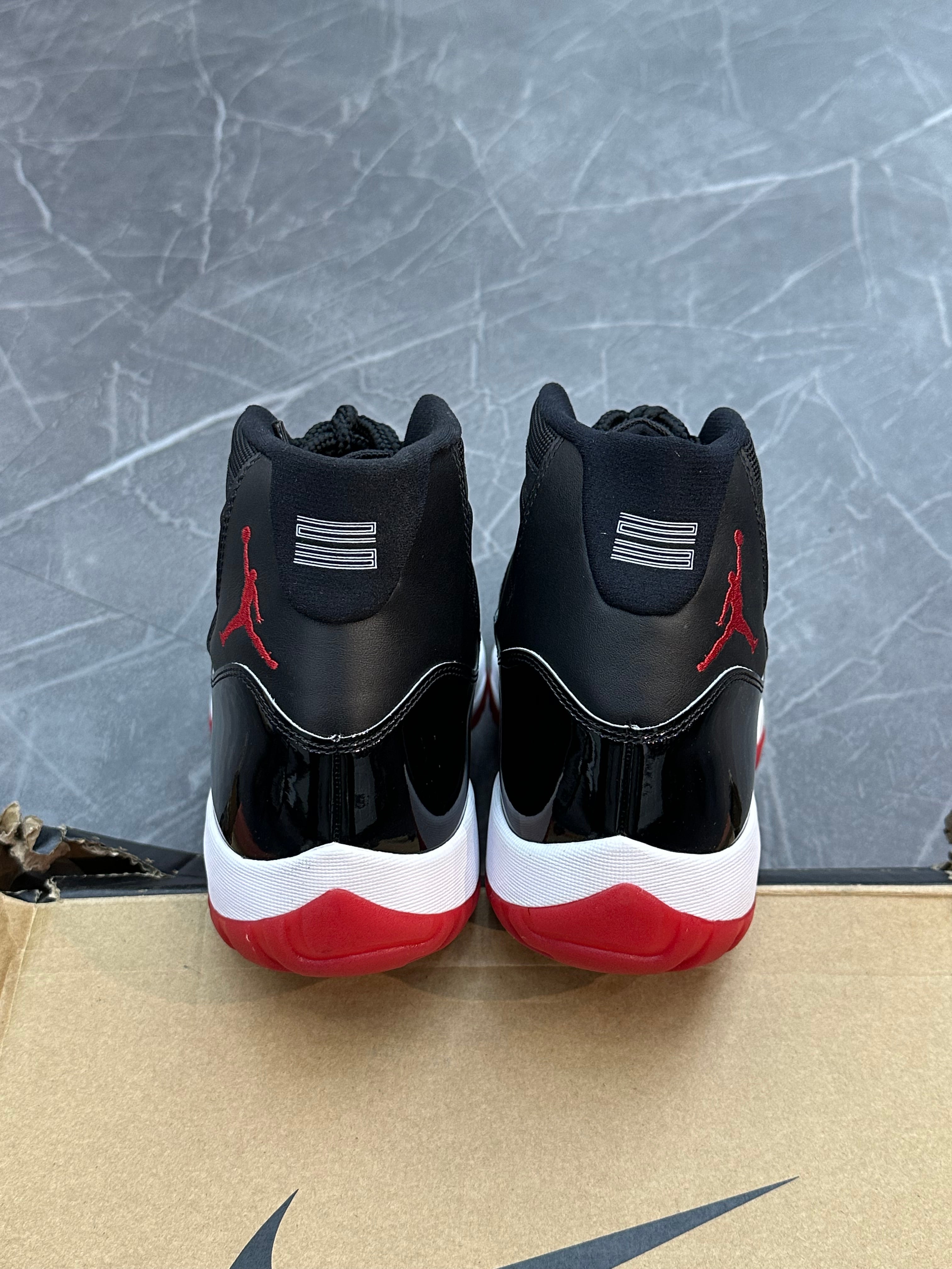 Jordan 11 “Playoff Bred” (2019)