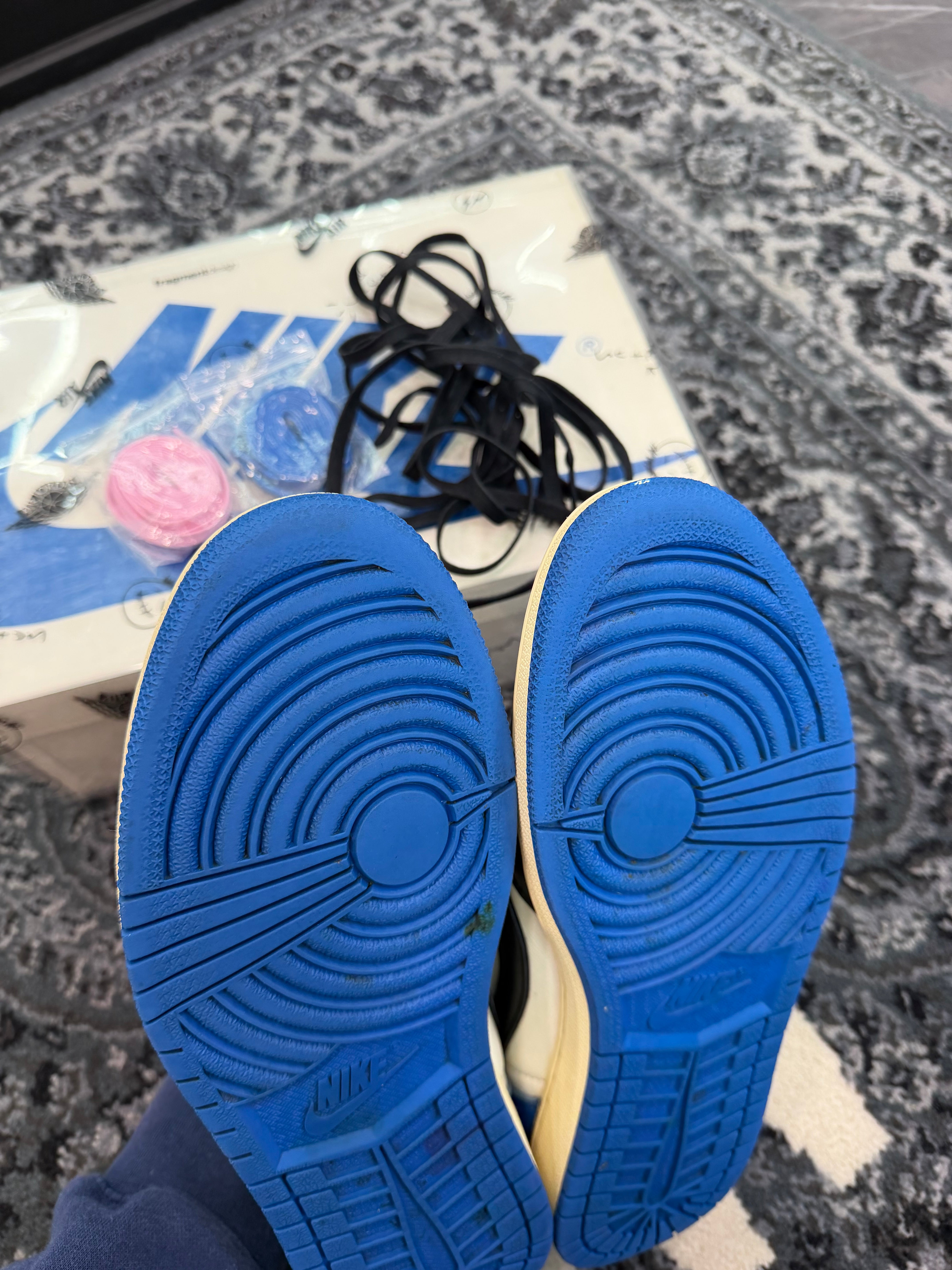 Jordan 1 Low x Travis Scott “Fragment”