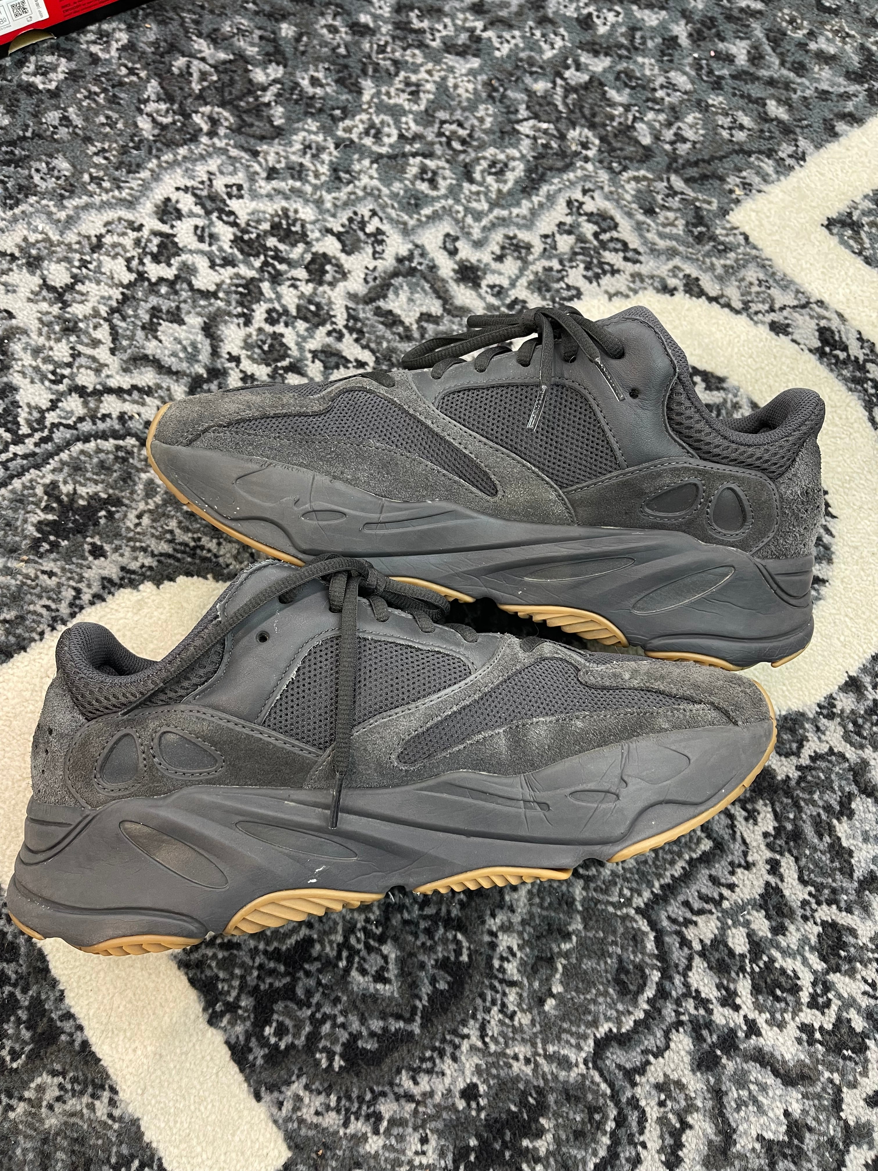 Yeezy 700 “Utility Black”