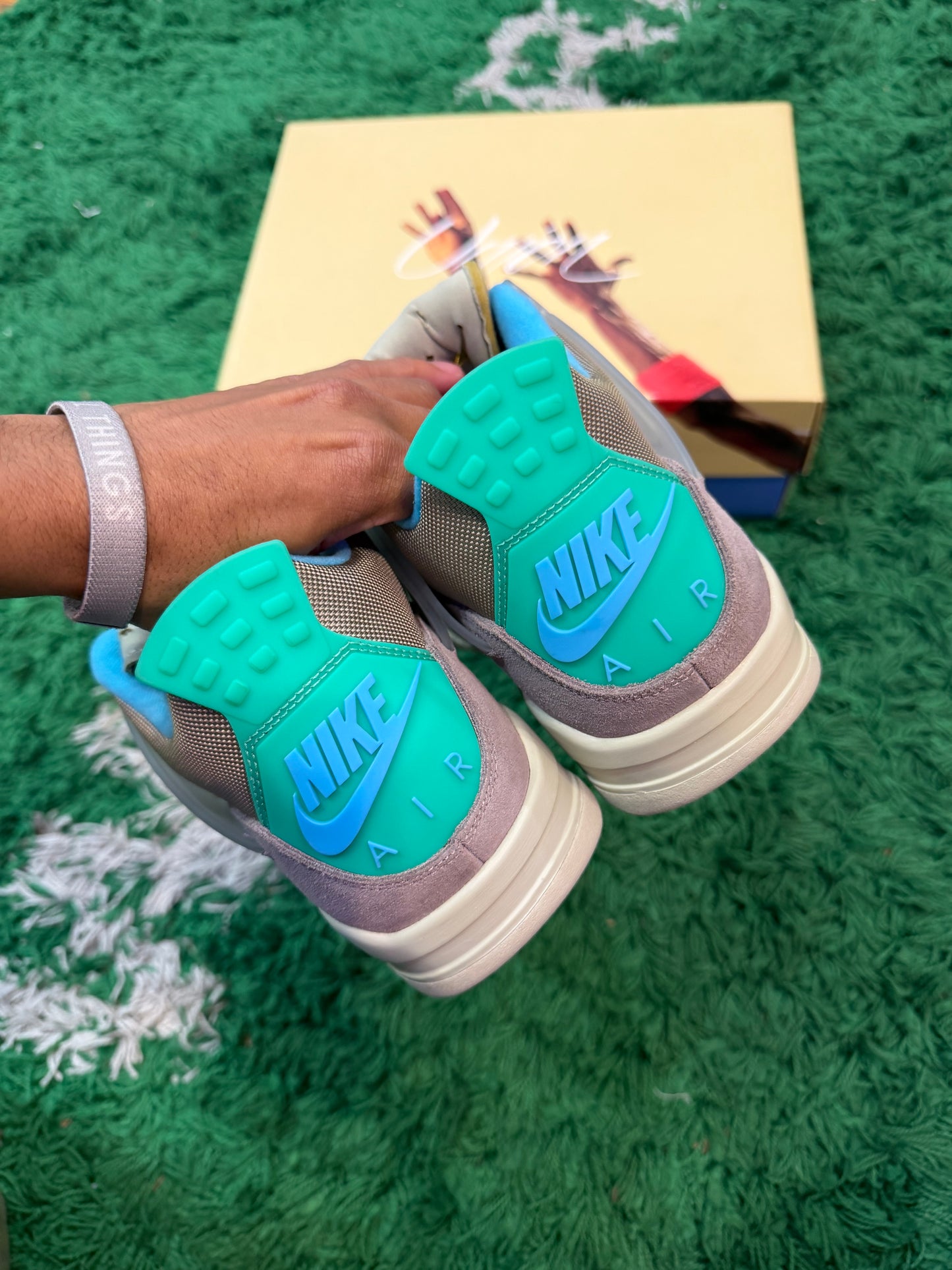 Jordan 4 x Union “Taupe Haze”